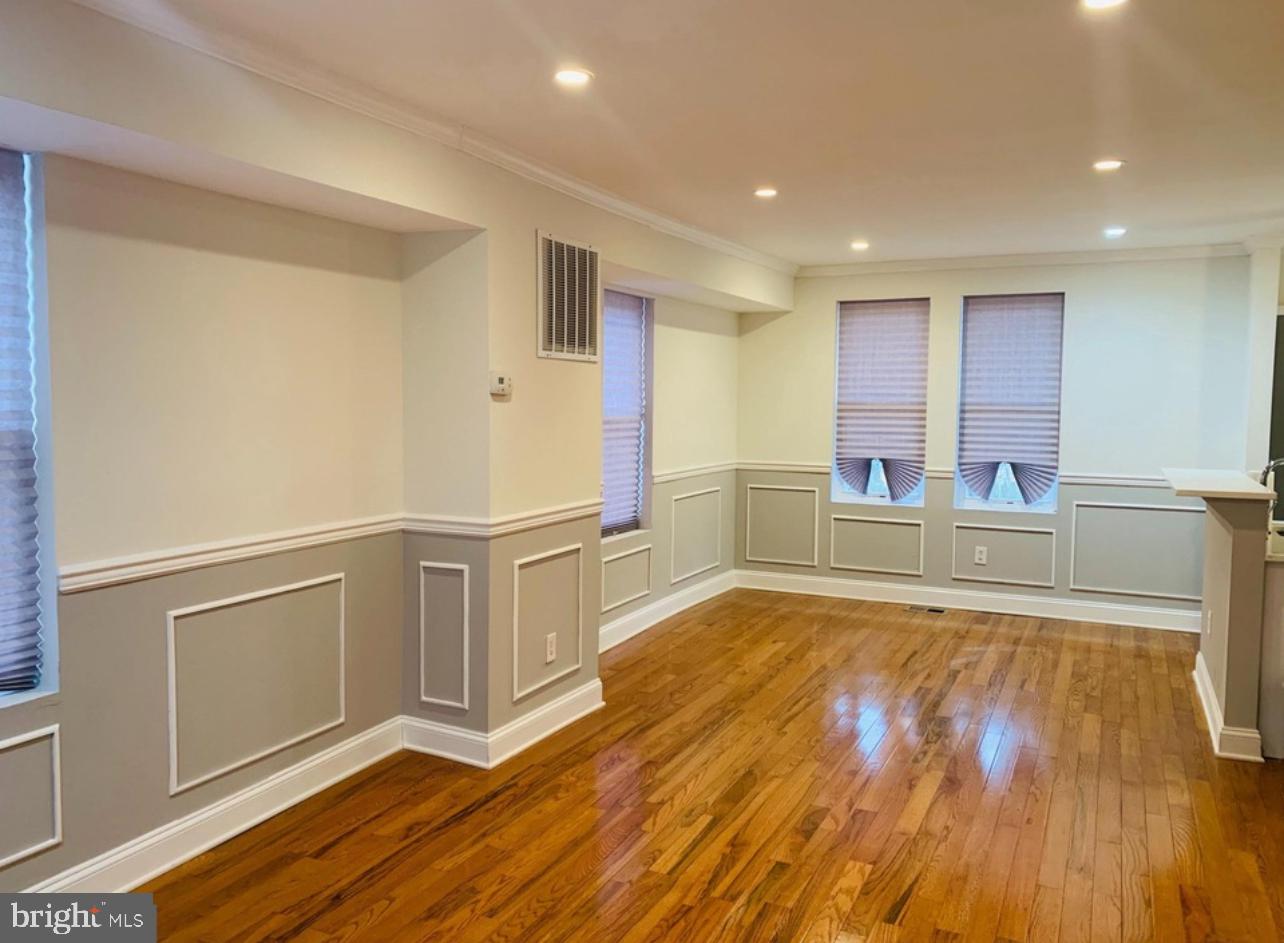 WAVERLY - Residential Lease