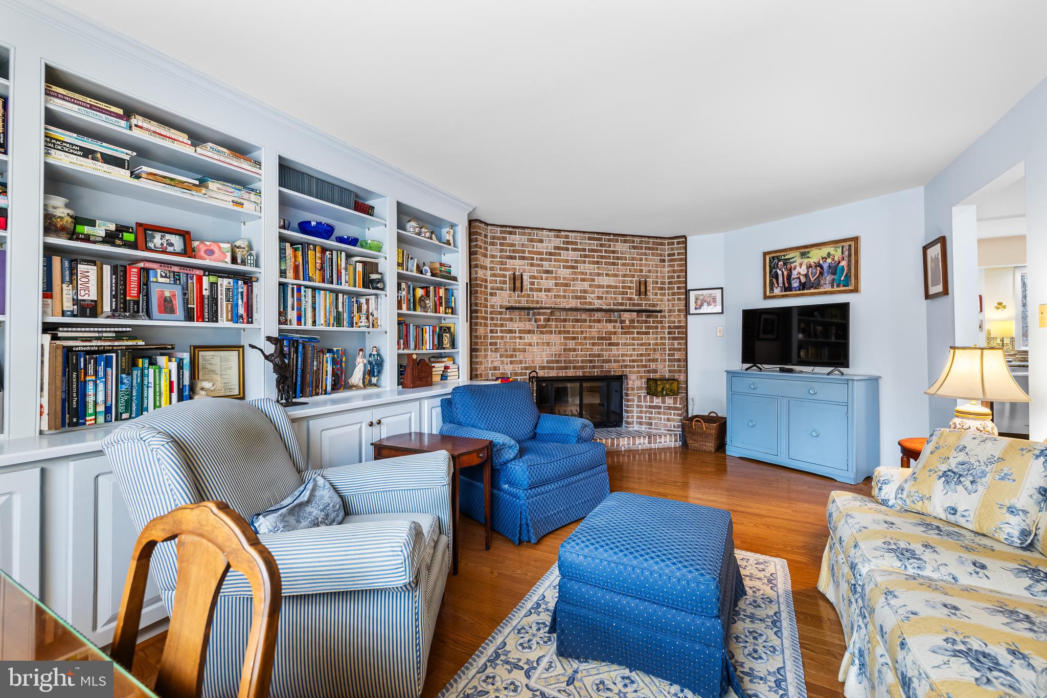 FALLS ROAD CORRIDOR - Residential