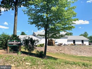 SHAWNEELAND - Land