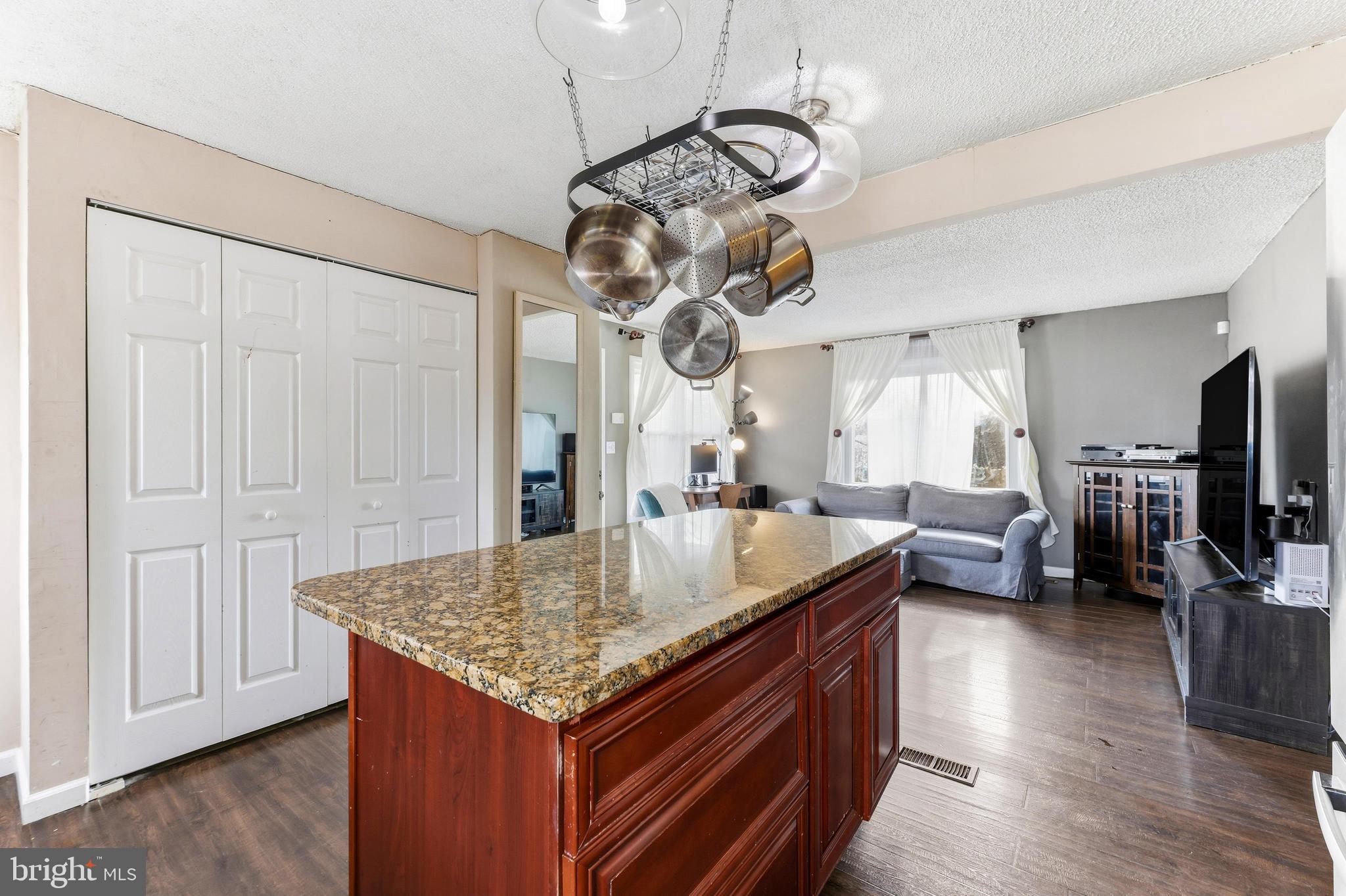 EASTPORT - Residential