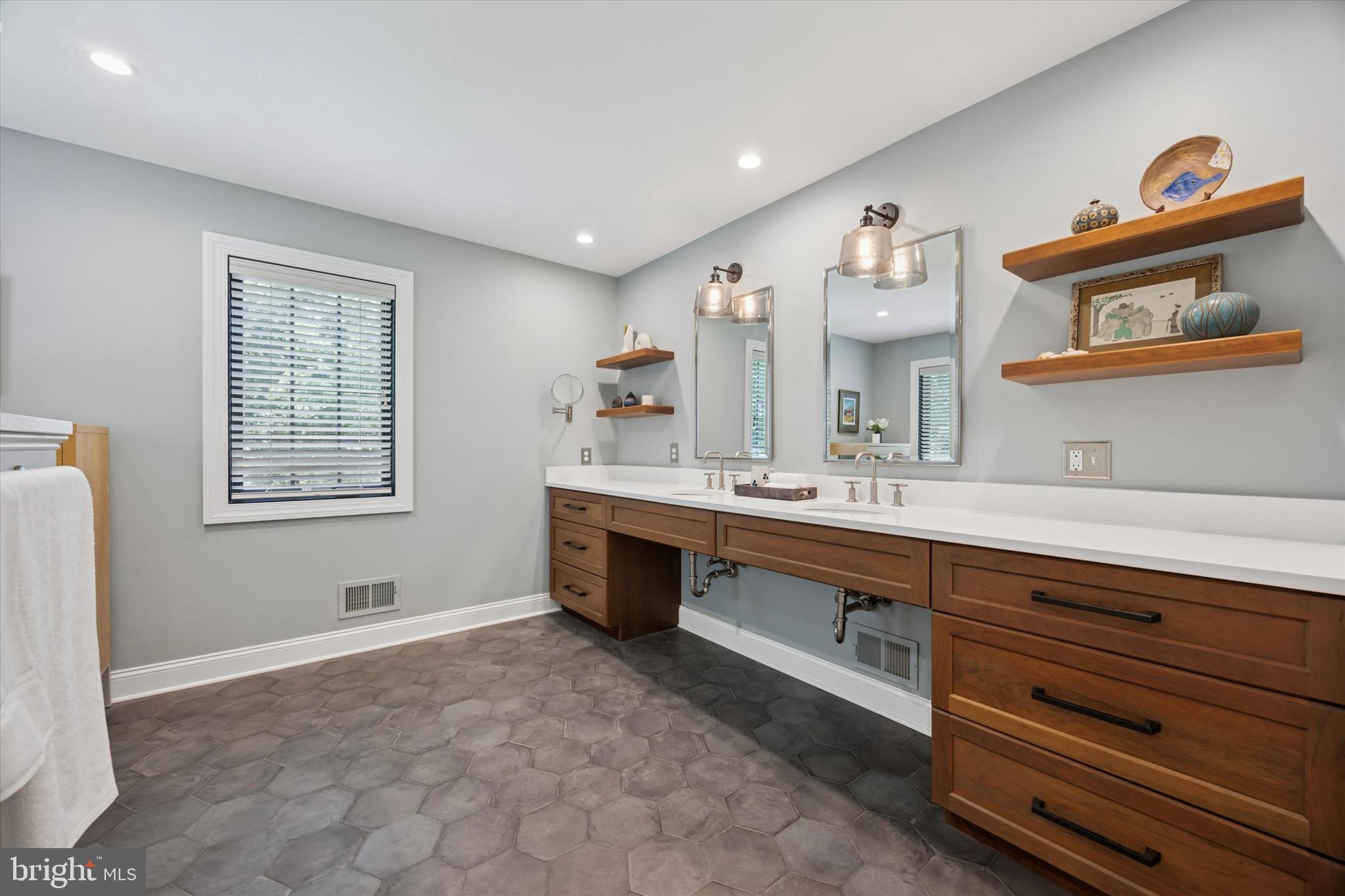 CHALFANT ST GILES - Residential