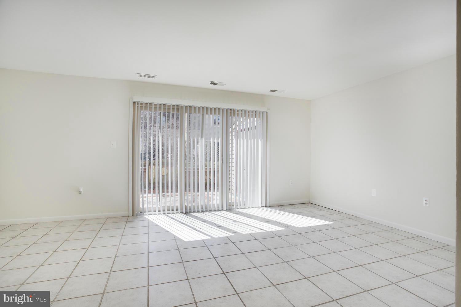 THE GENTRY - Residential Lease