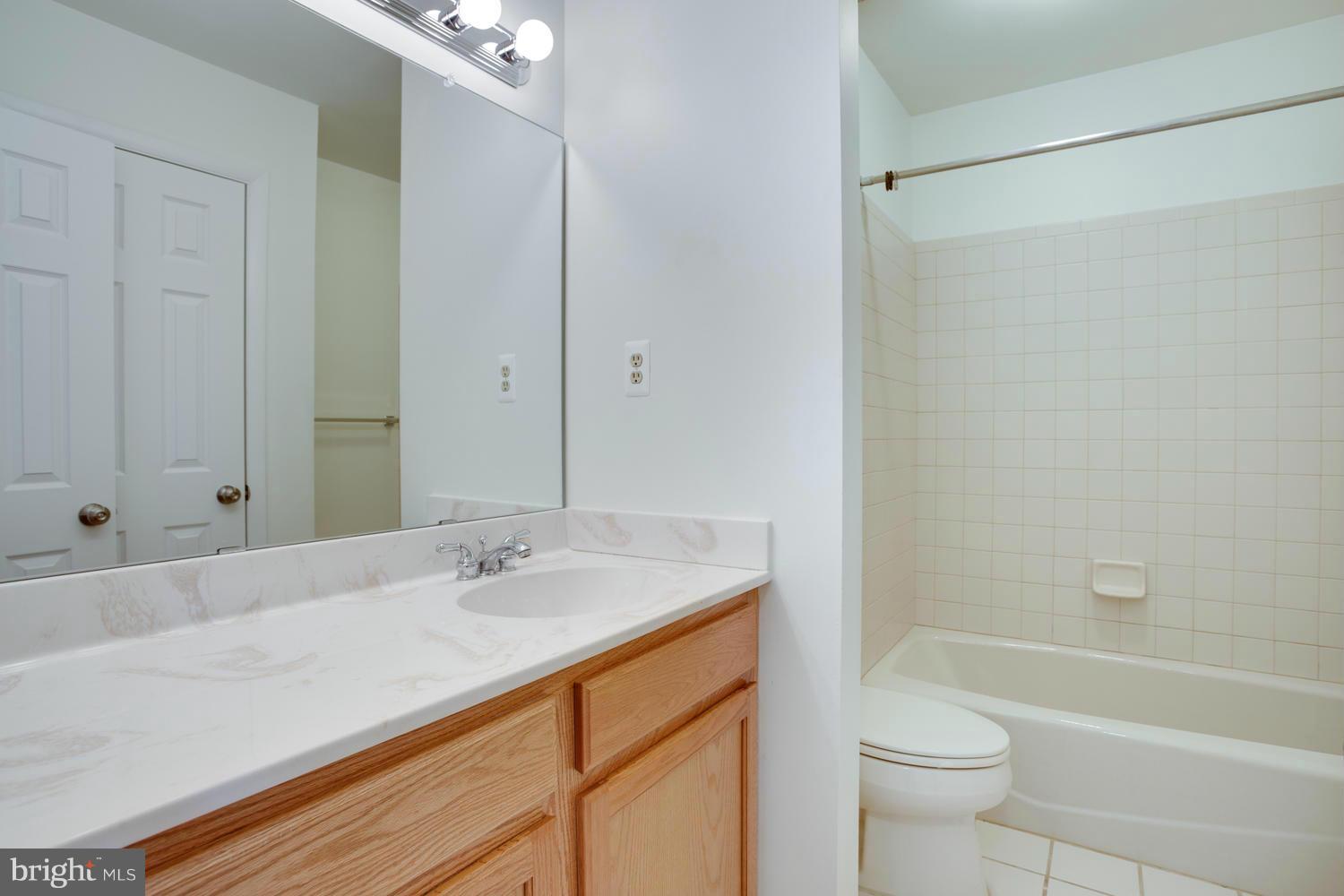 THE GENTRY - Residential Lease