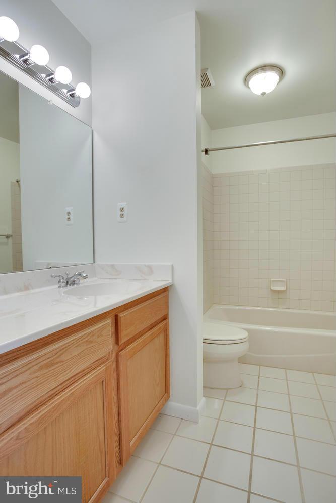 THE GENTRY - Residential Lease