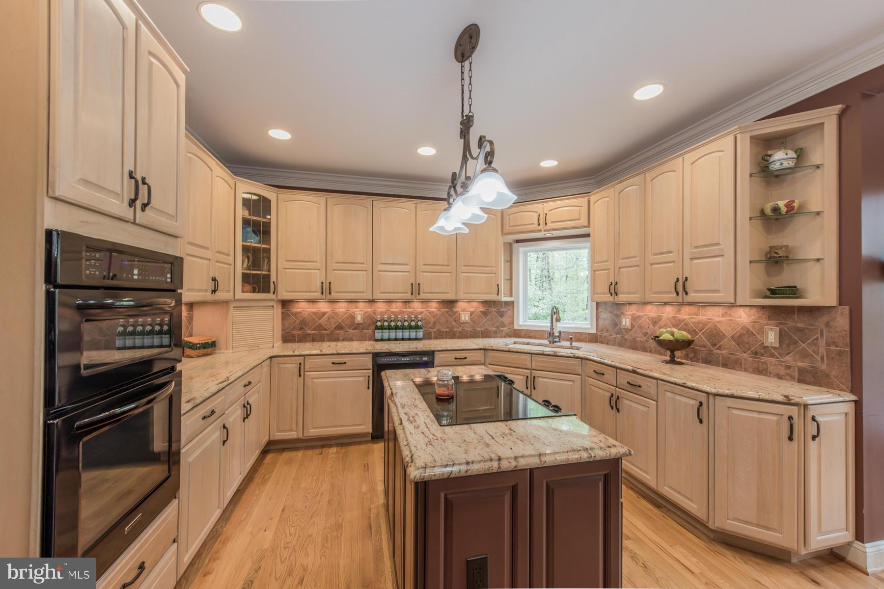 MEADOWOOD - Residential