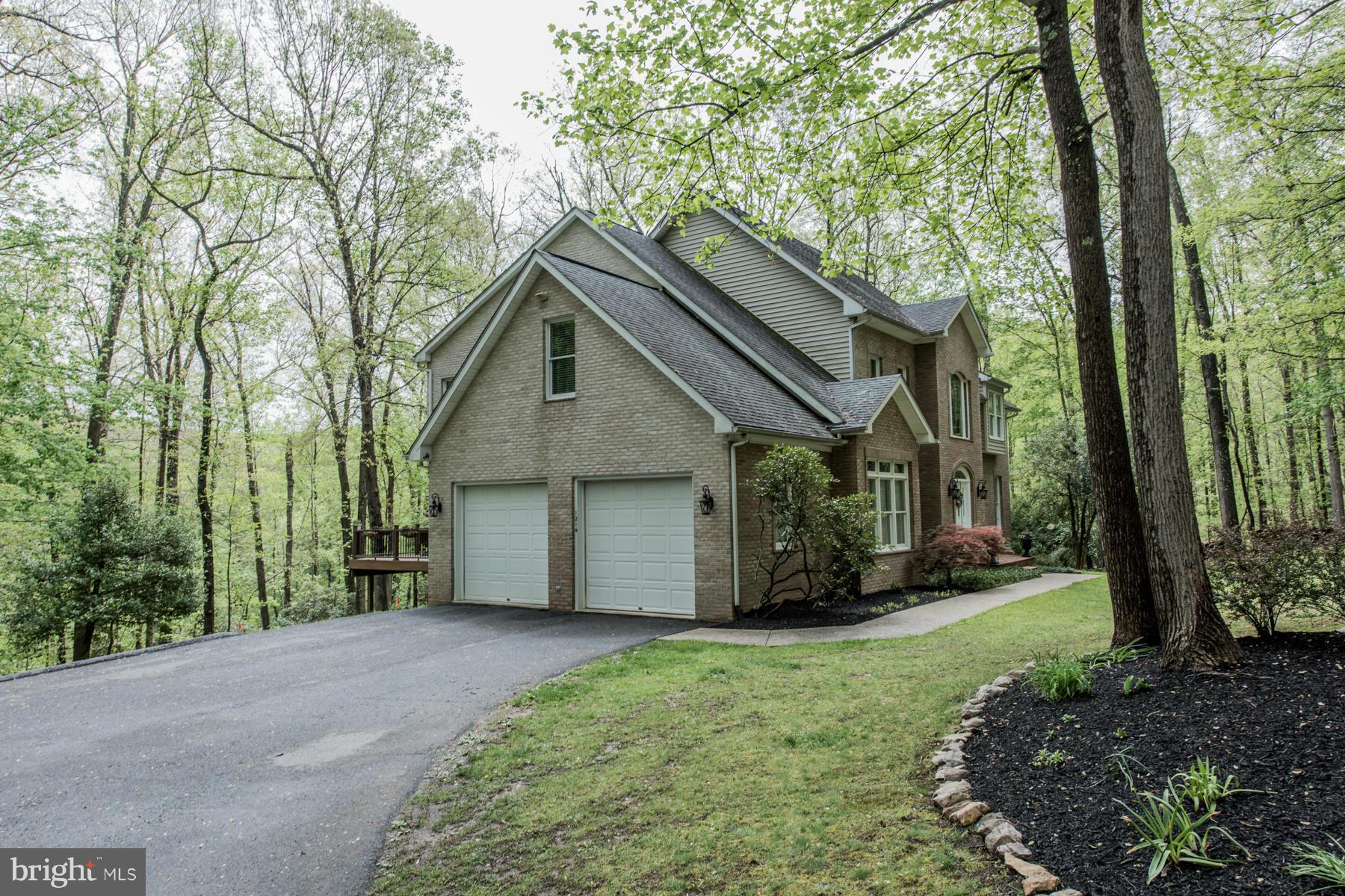 MEADOWOOD - Residential
