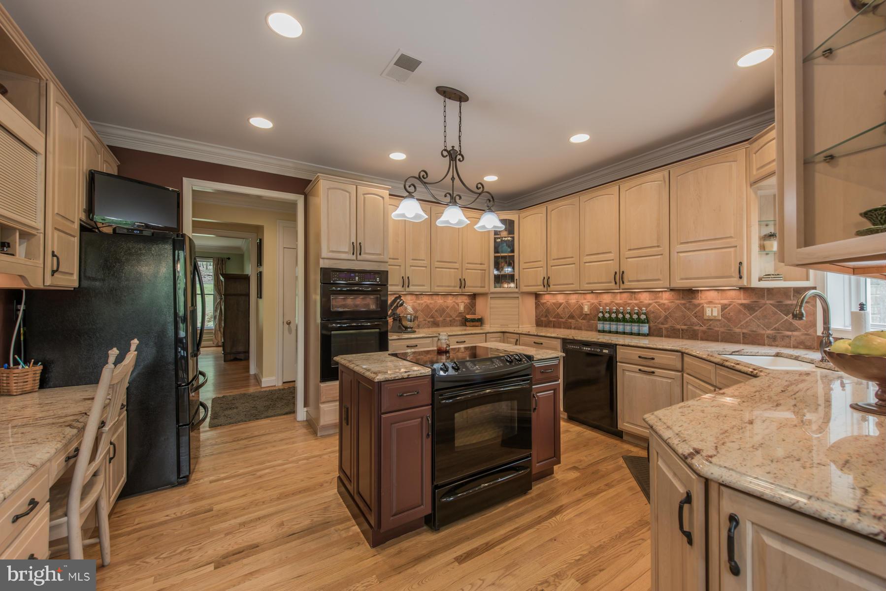 MEADOWOOD - Residential