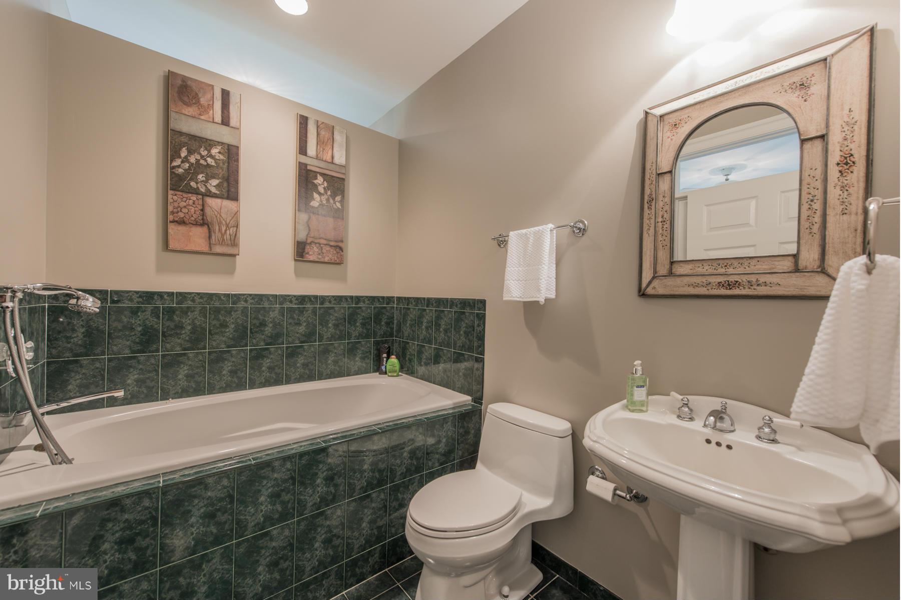 MEADOWOOD - Residential