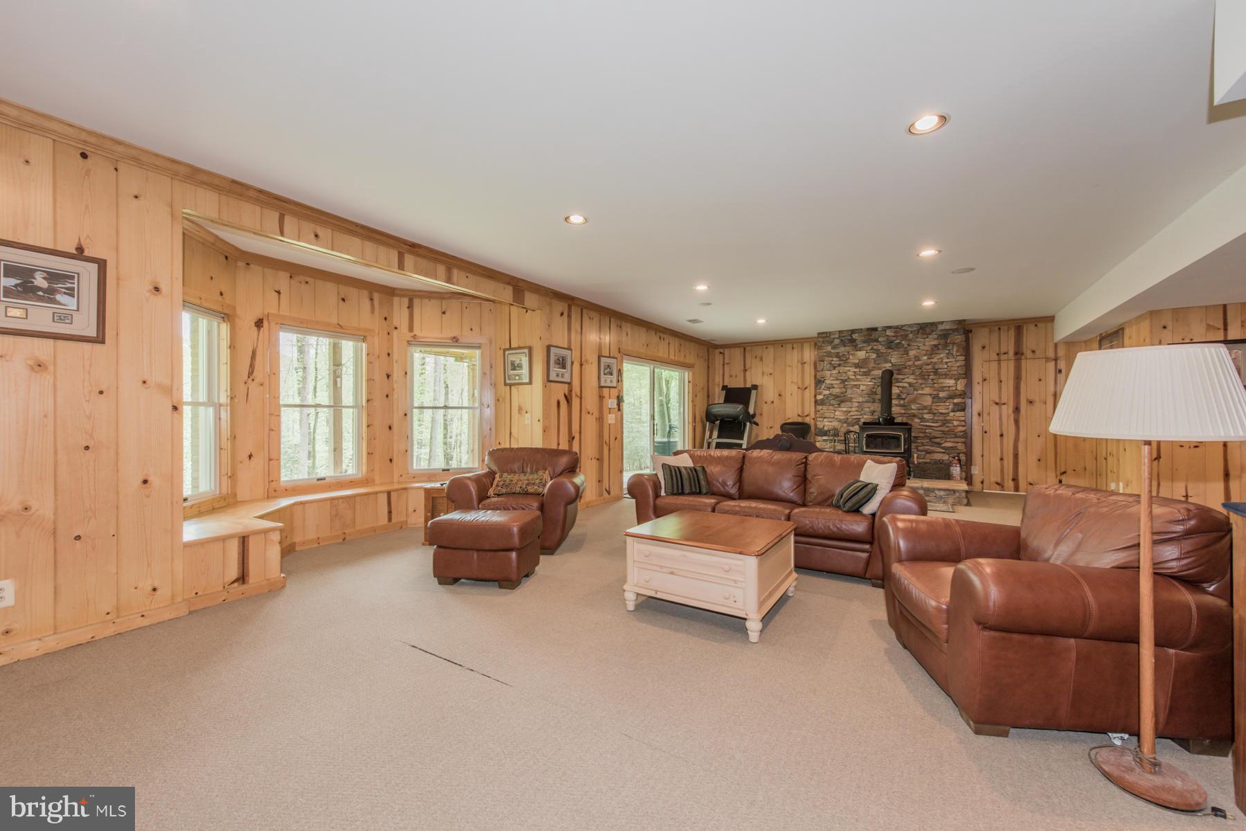MEADOWOOD - Residential