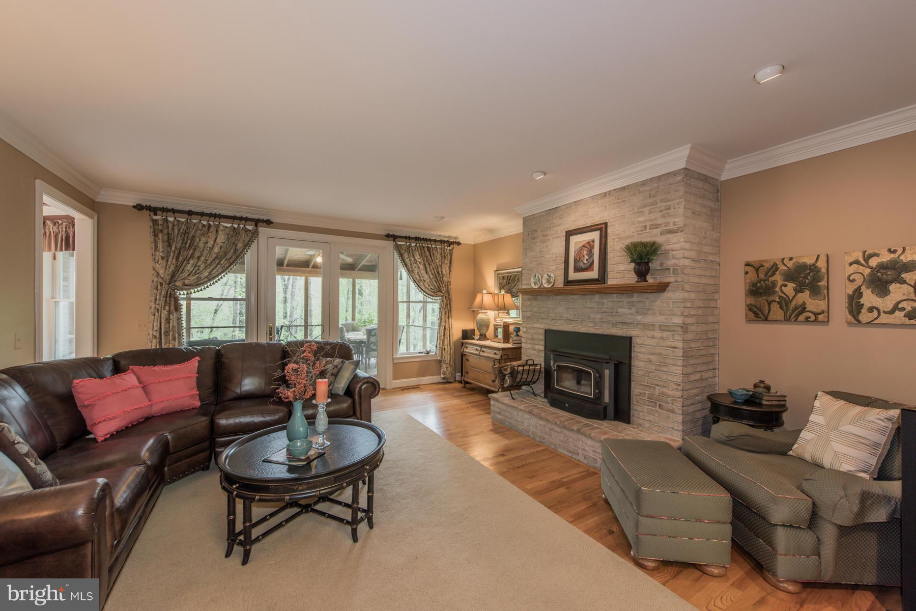 MEADOWOOD - Residential