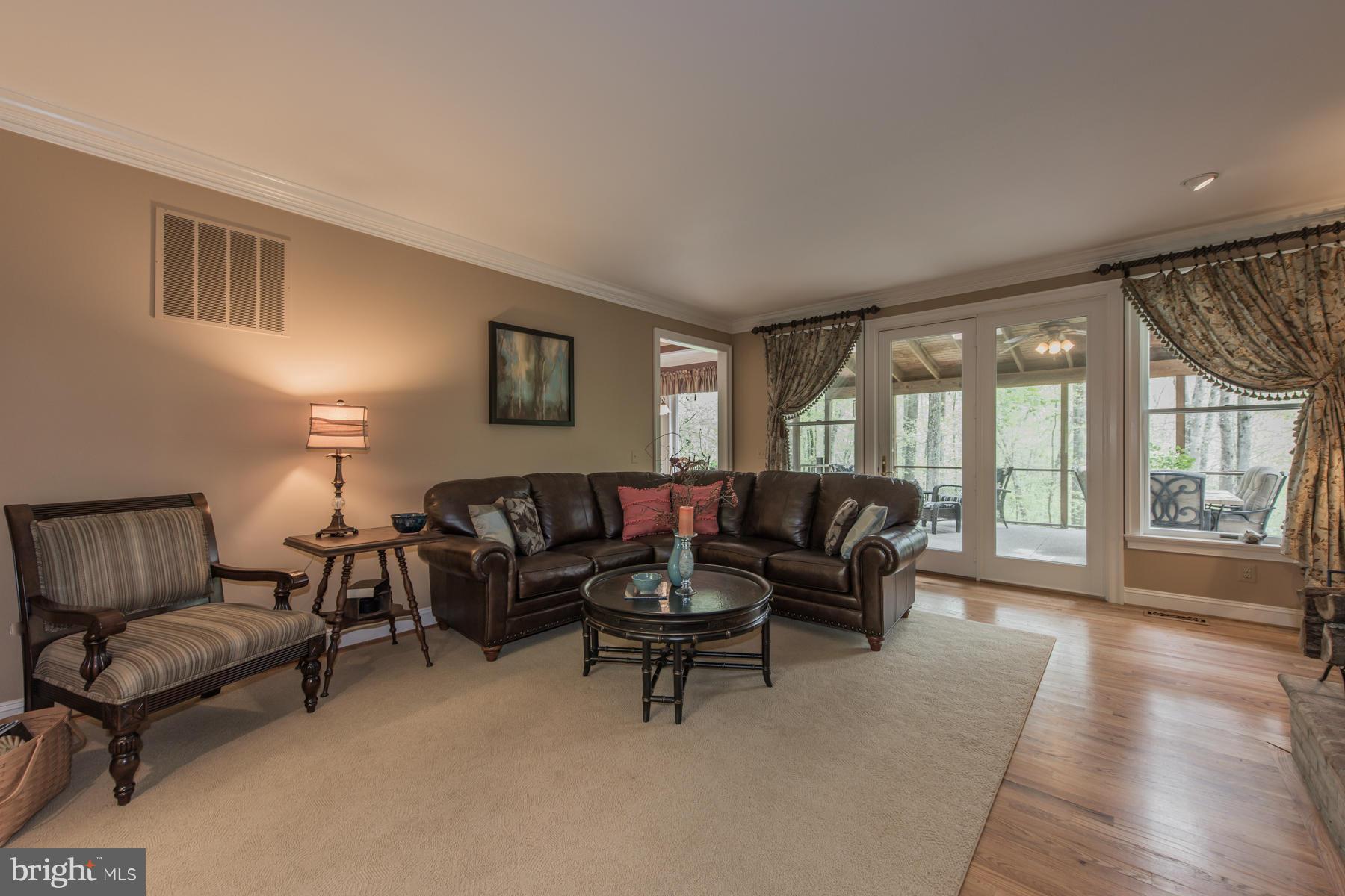 MEADOWOOD - Residential