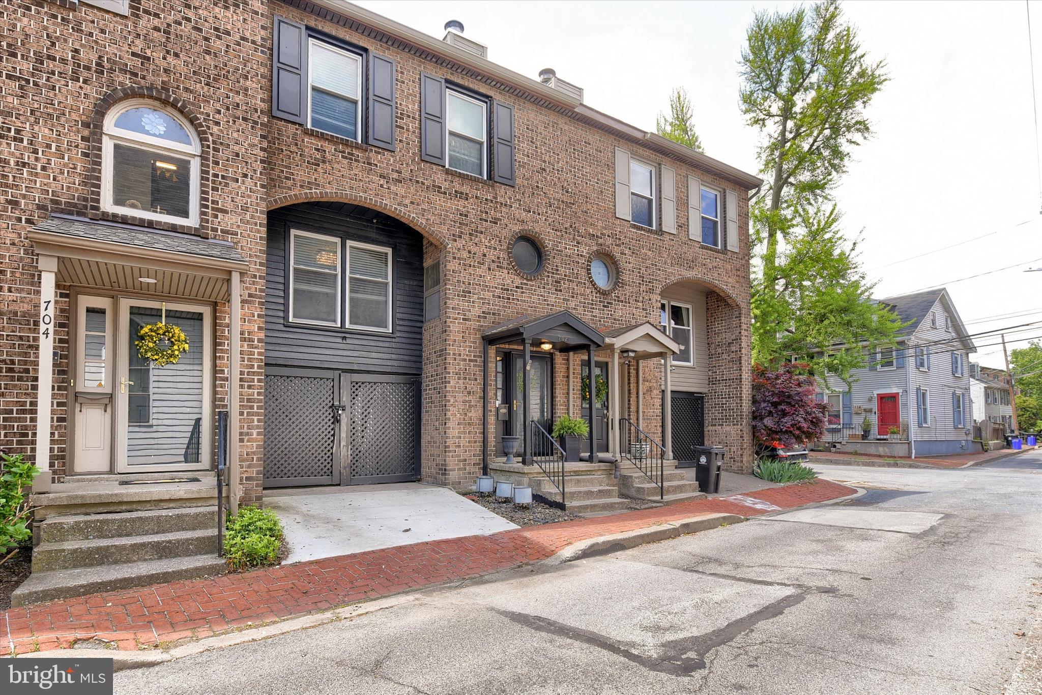 702 SHOWERS STREET
