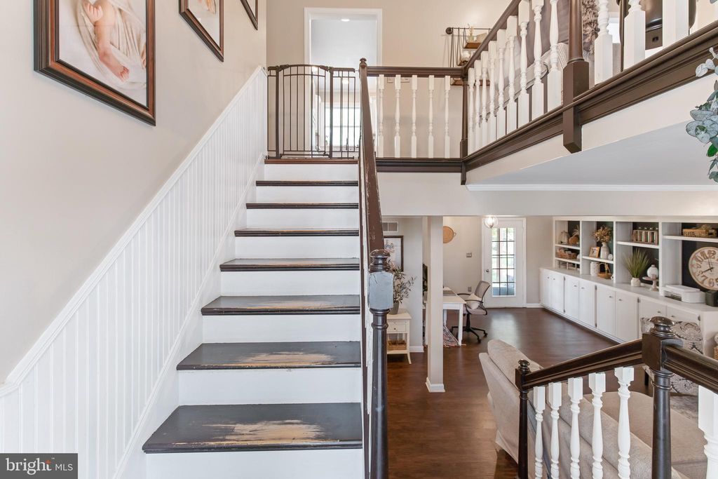 Photo of 15 COBBLESTONE DR, WILLOW STREET, PA 17584 (MLS # PALA2037084)