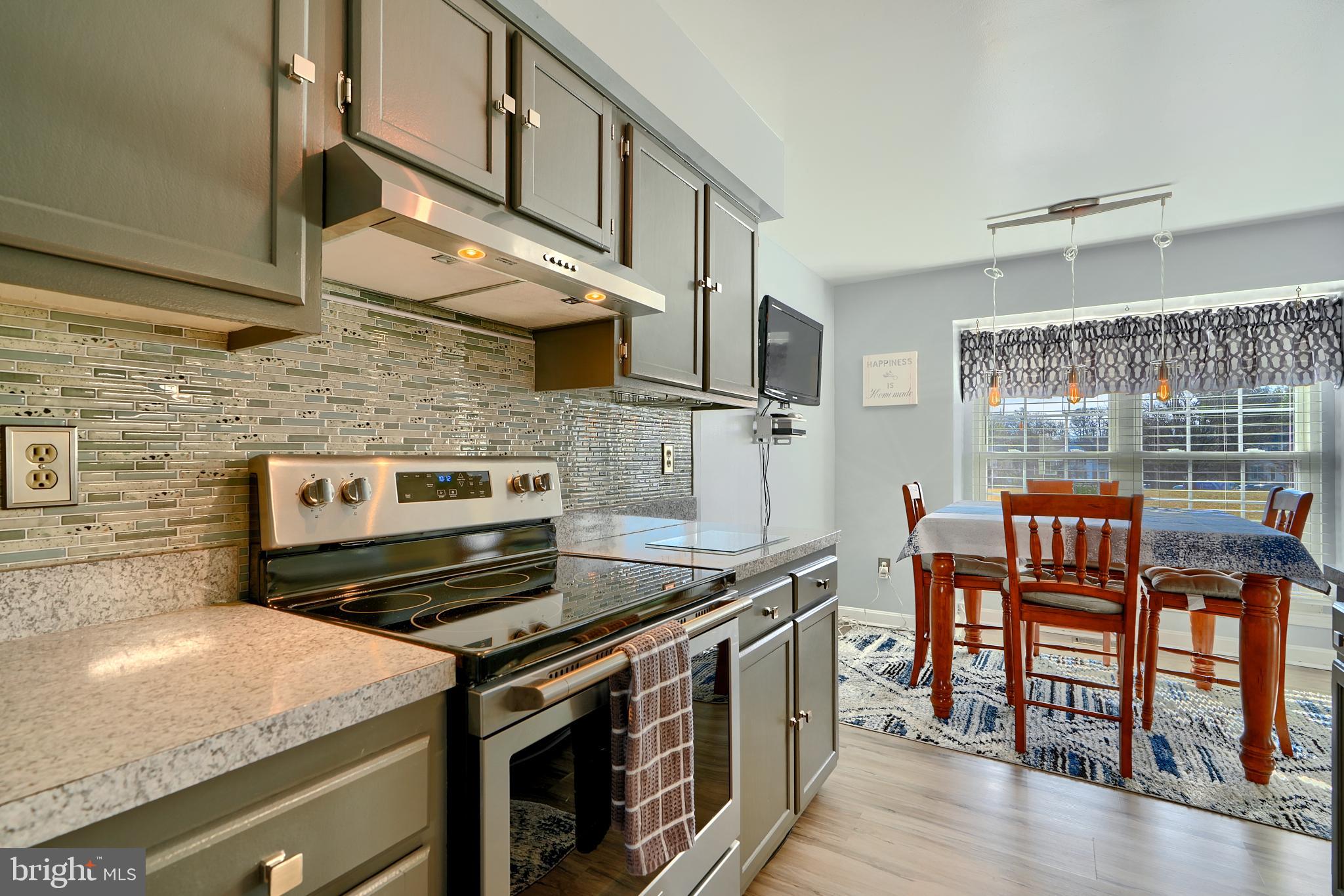 VILLAGE AT THOMAS RUN - Residential