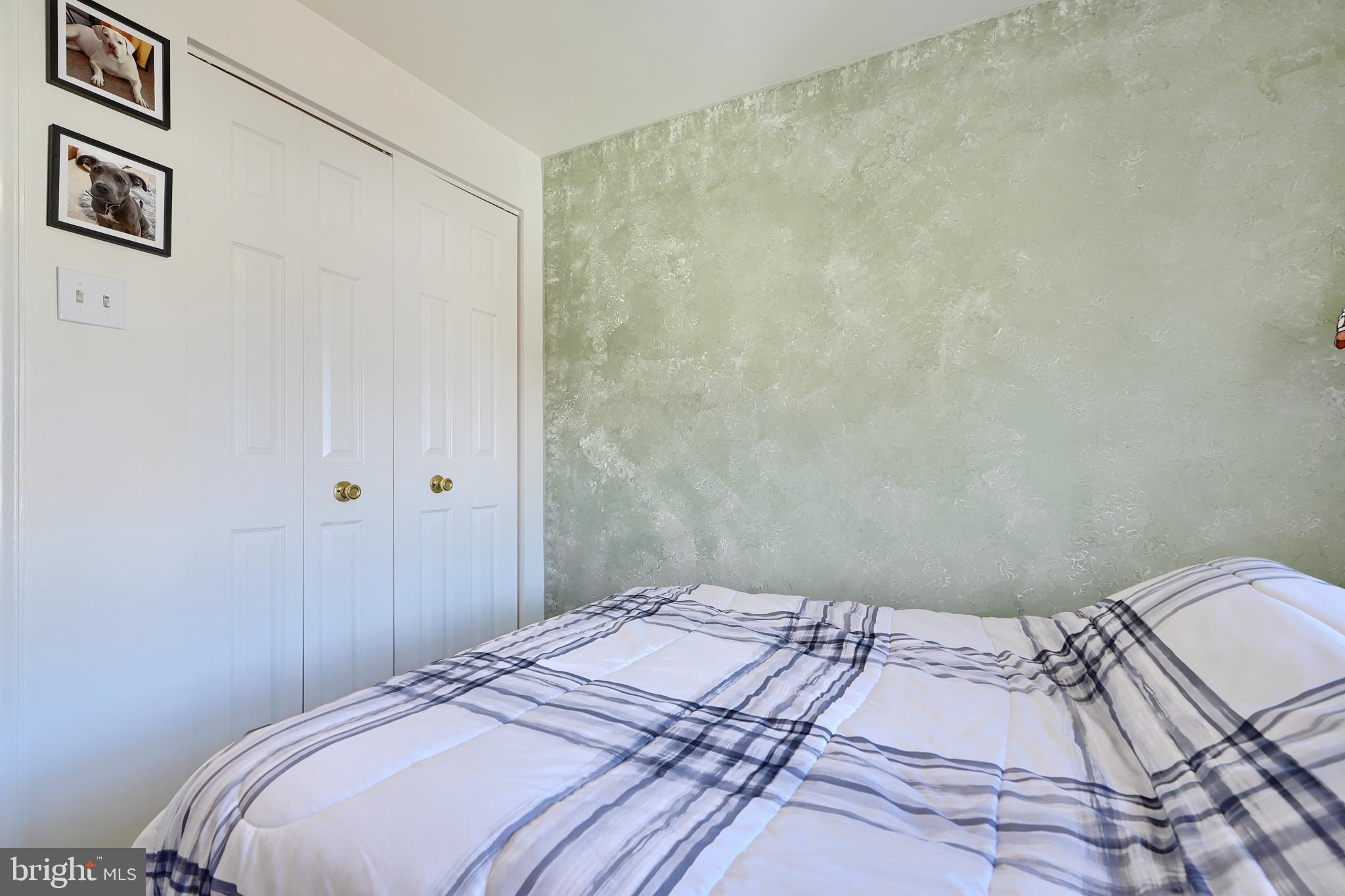 VILLAGE AT THOMAS RUN - Residential