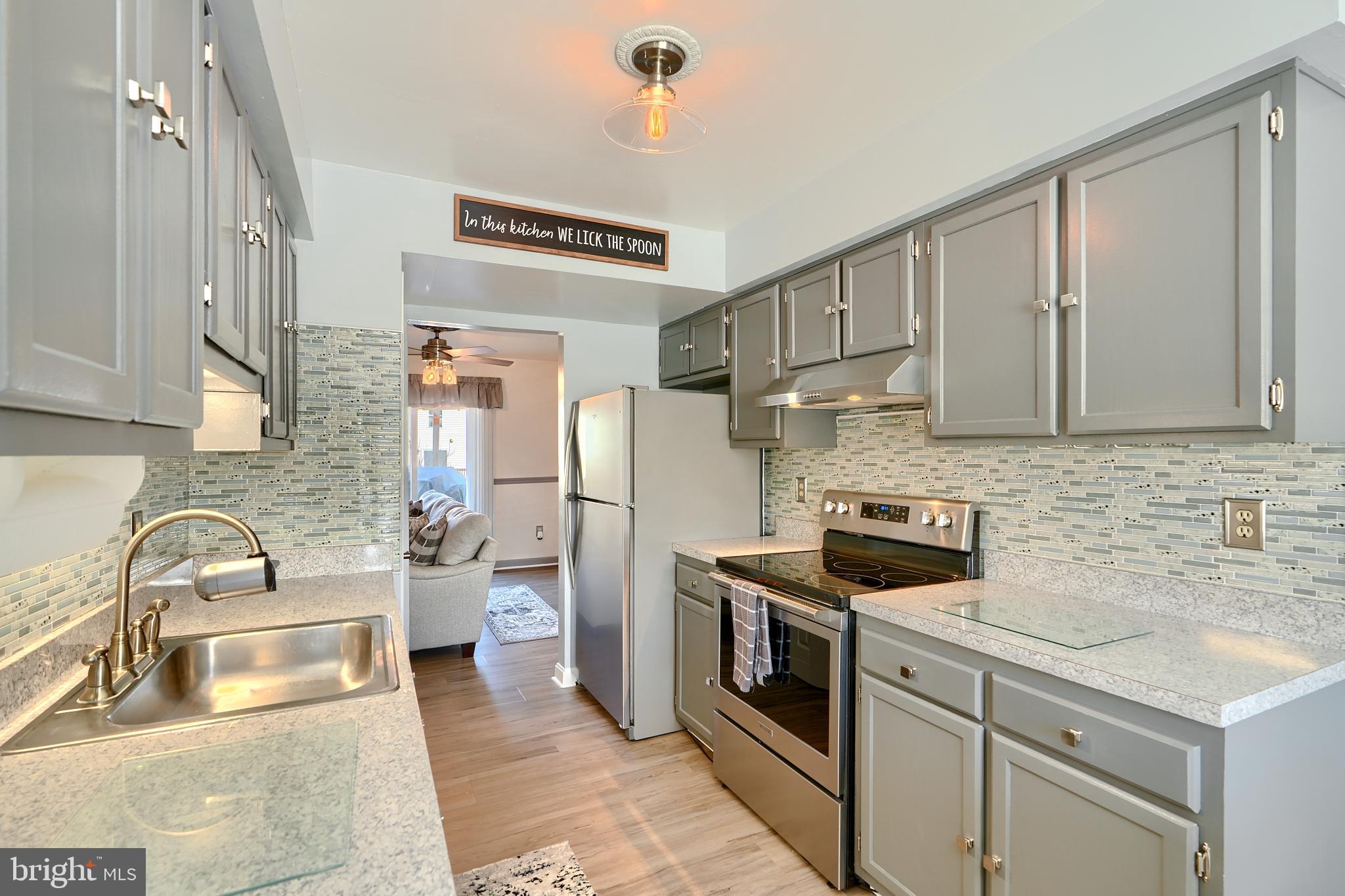 VILLAGE AT THOMAS RUN - Residential