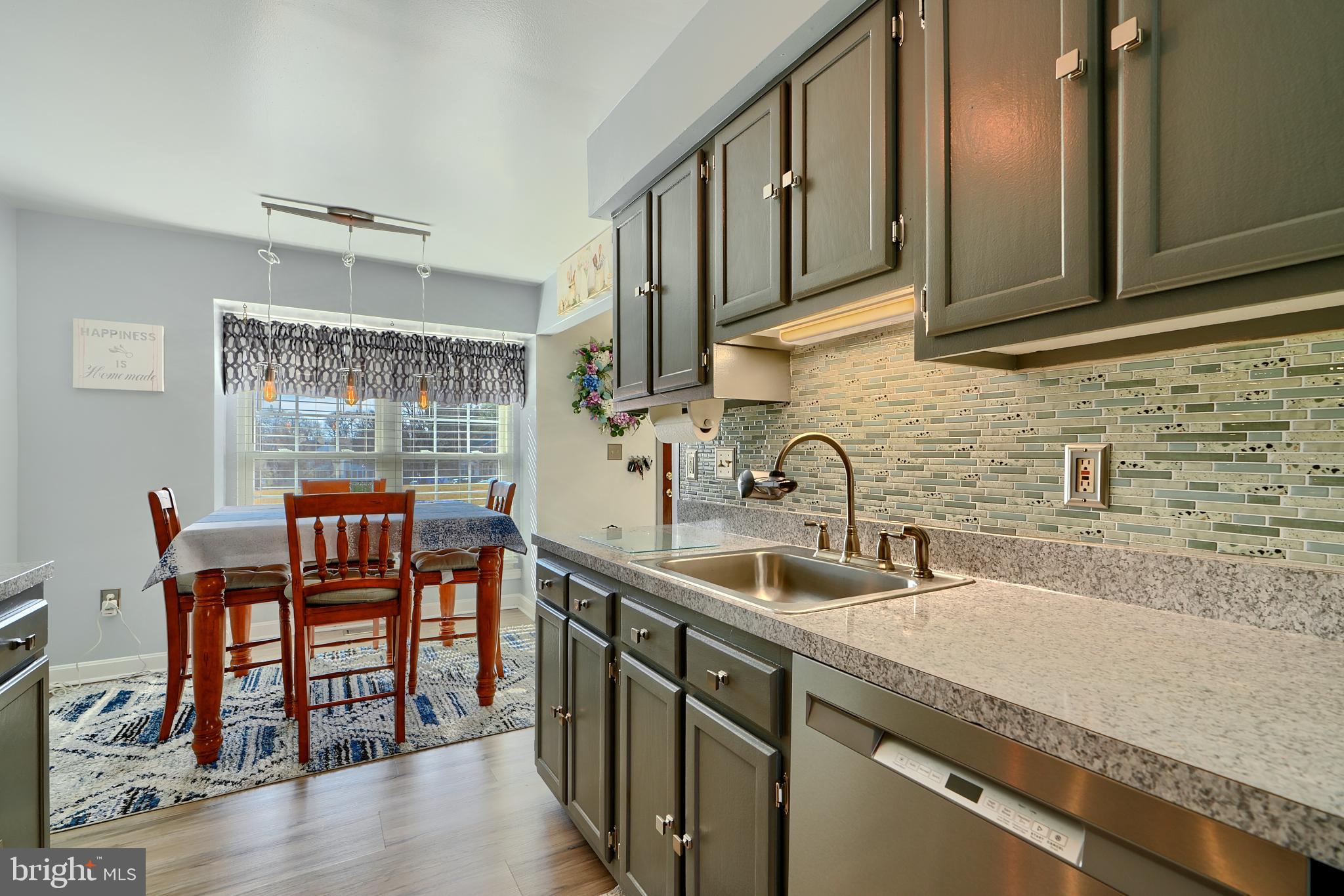 VILLAGE AT THOMAS RUN - Residential