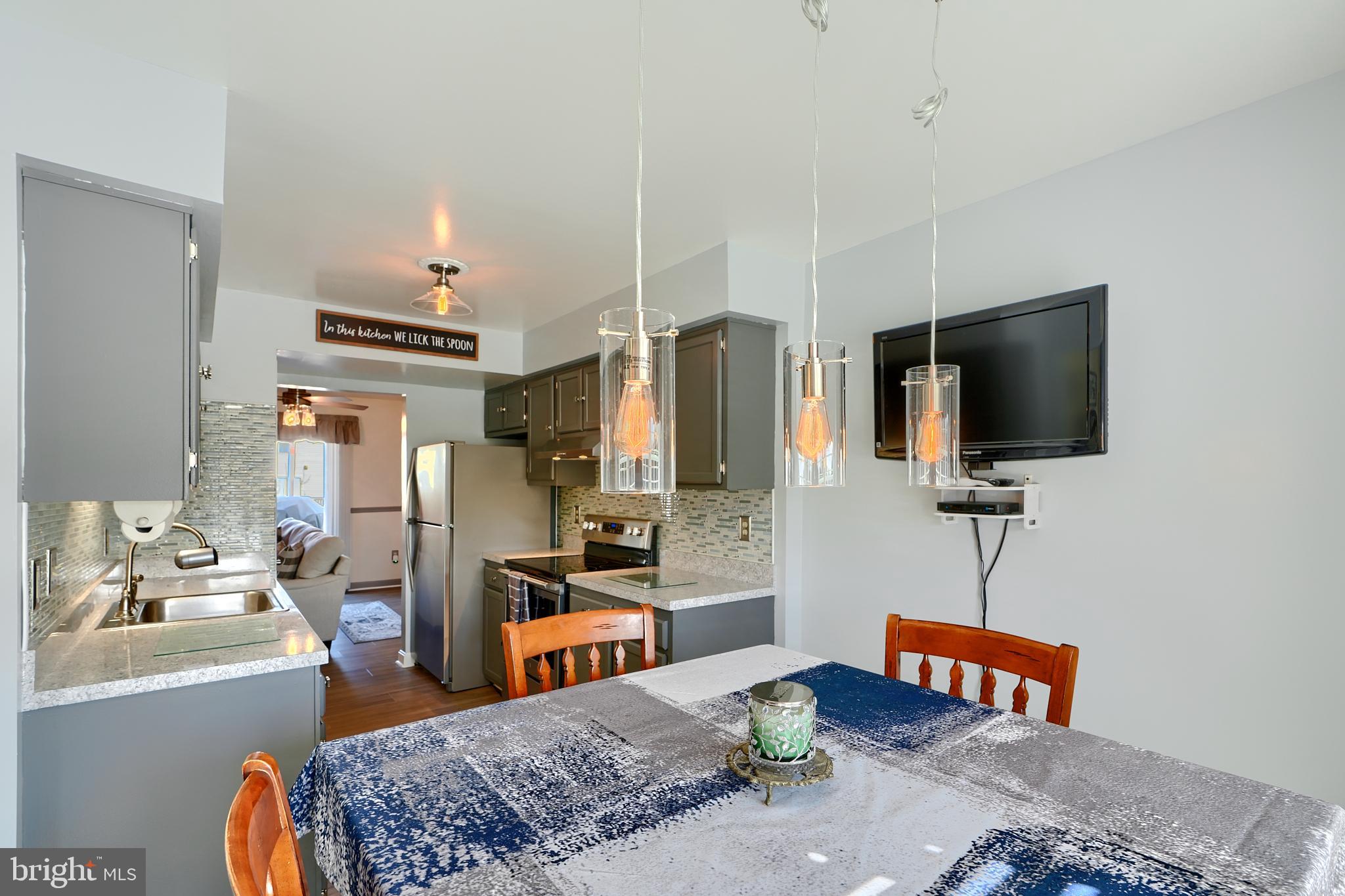 VILLAGE AT THOMAS RUN - Residential