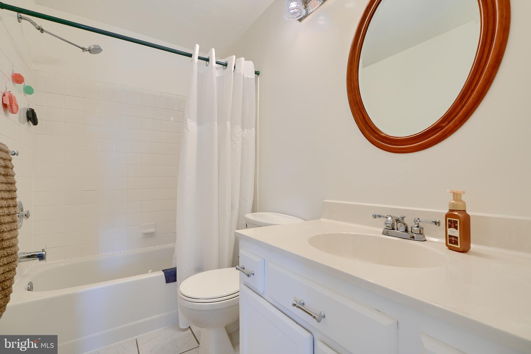 VILLAGE AT THOMAS RUN - Residential