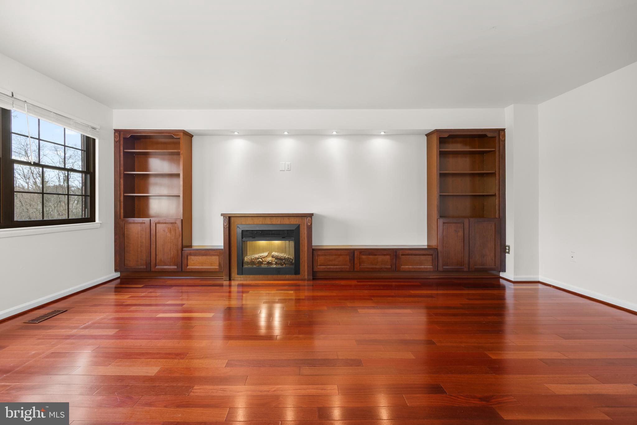 BROADFIELD AT WILTON FARM - Residential