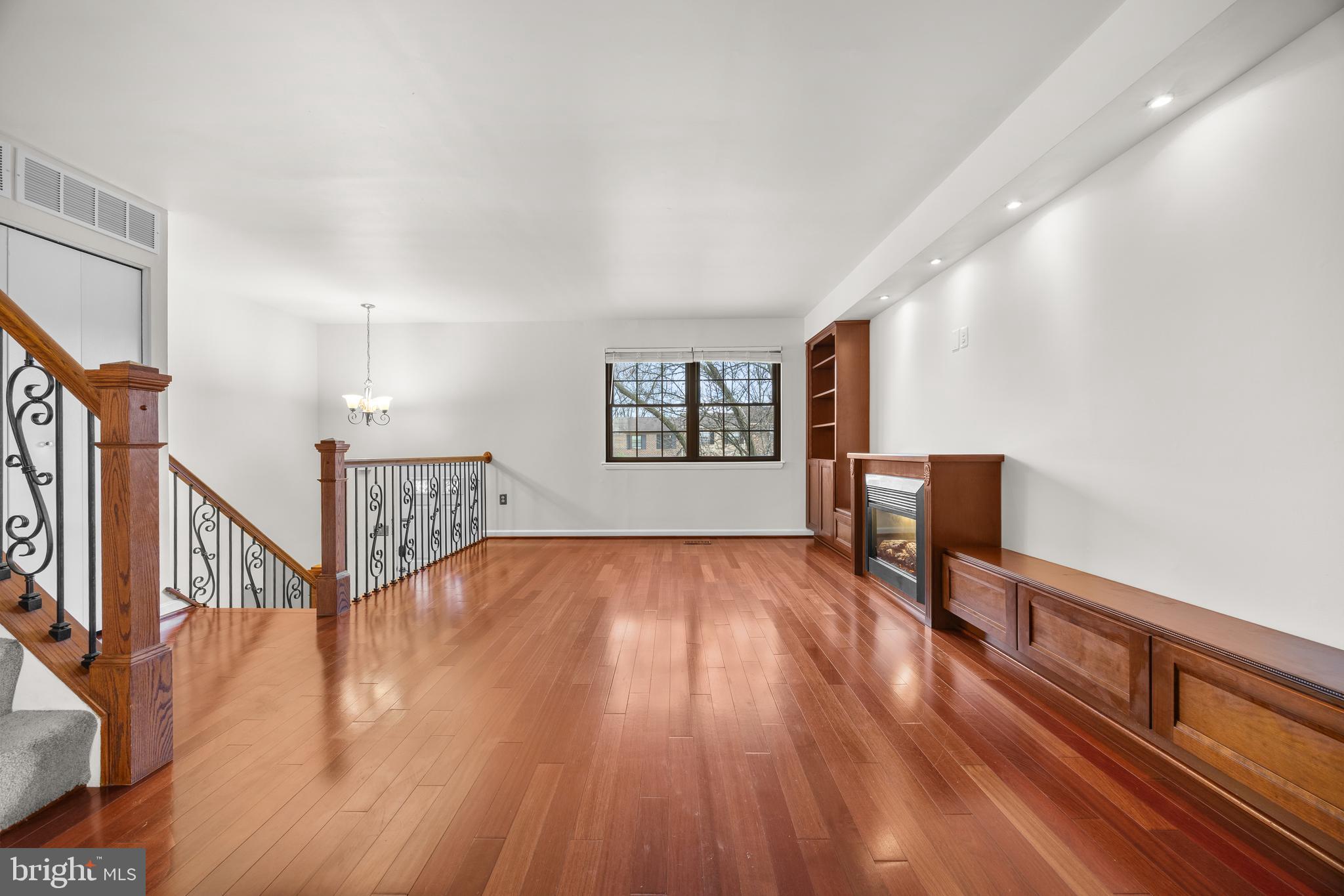 BROADFIELD AT WILTON FARM - Residential