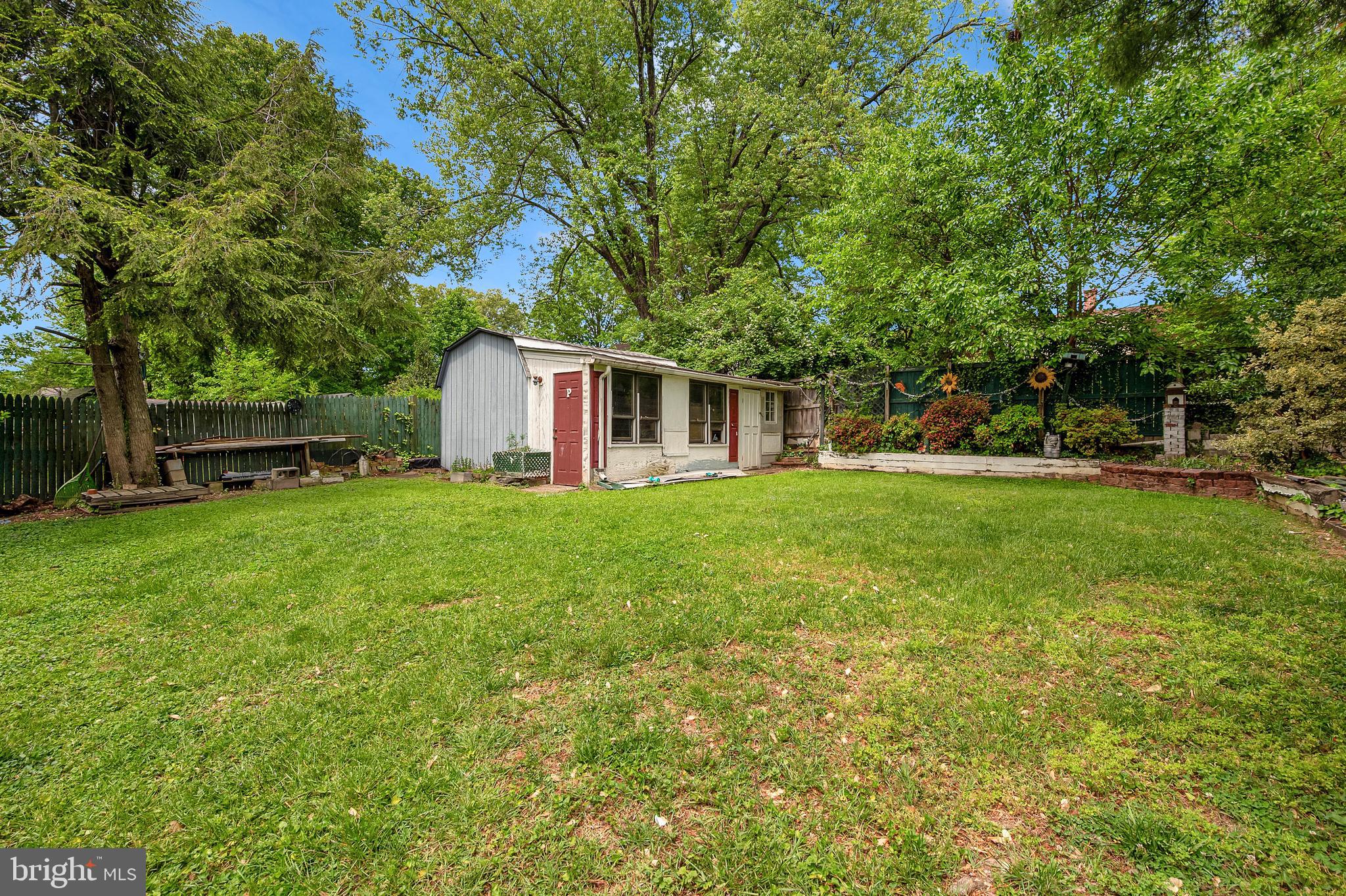 MCDONALD KNOLLS - Residential
