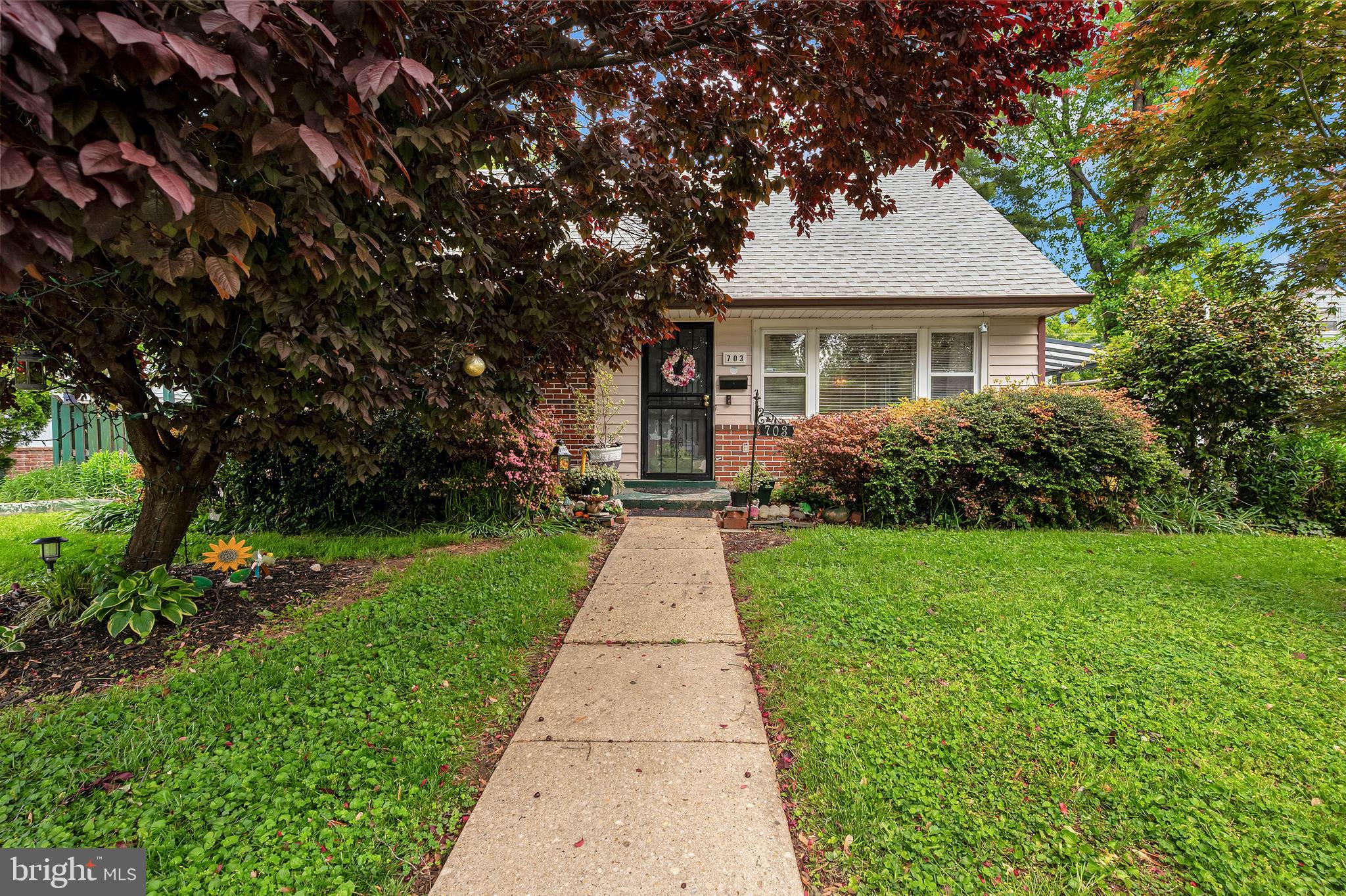 MCDONALD KNOLLS - Residential