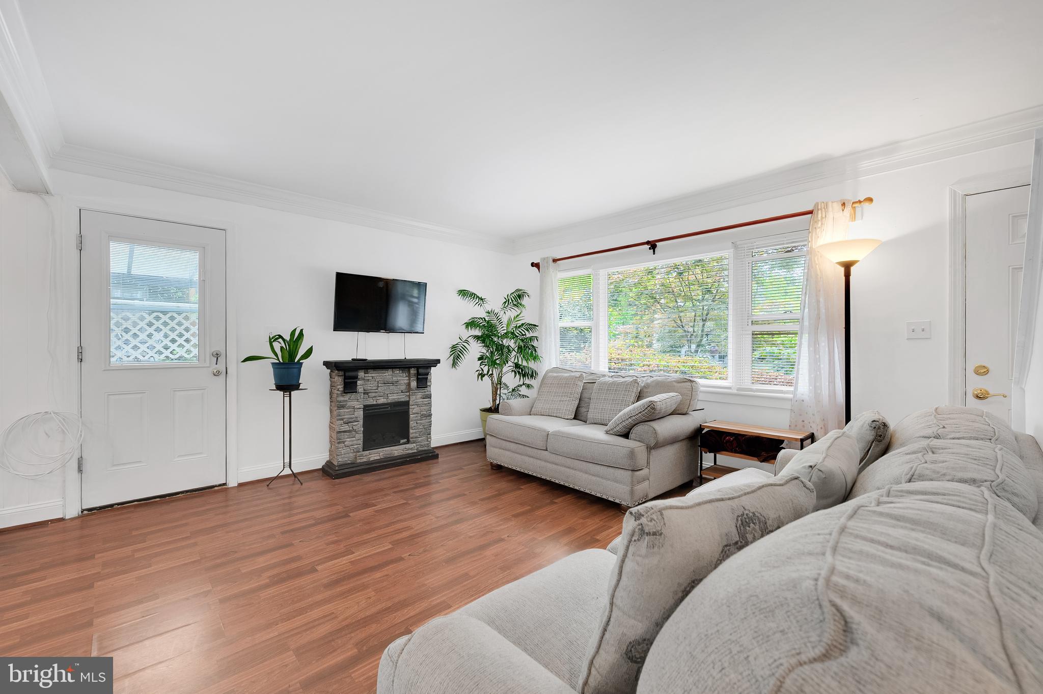 MCDONALD KNOLLS - Residential