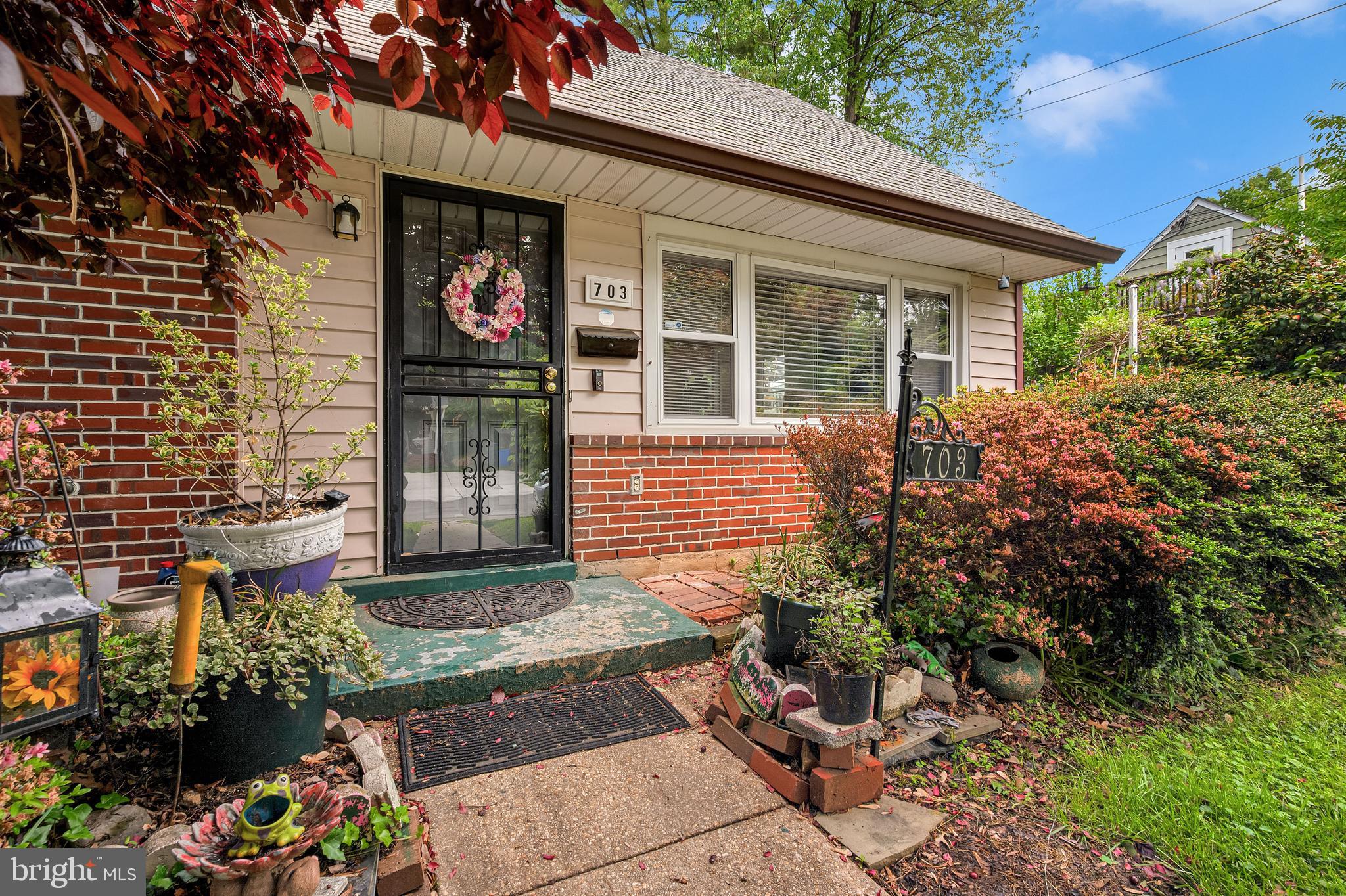 MCDONALD KNOLLS - Residential