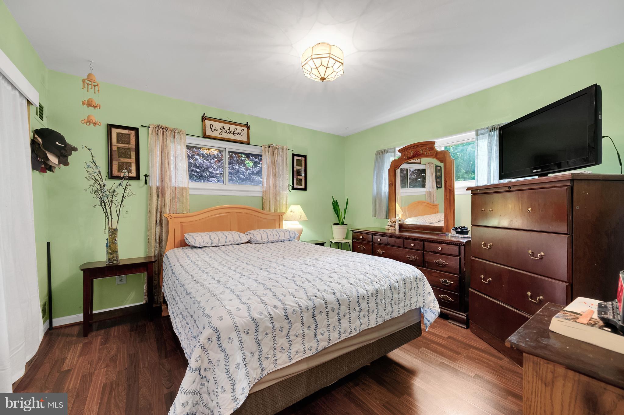 MCDONALD KNOLLS - Residential