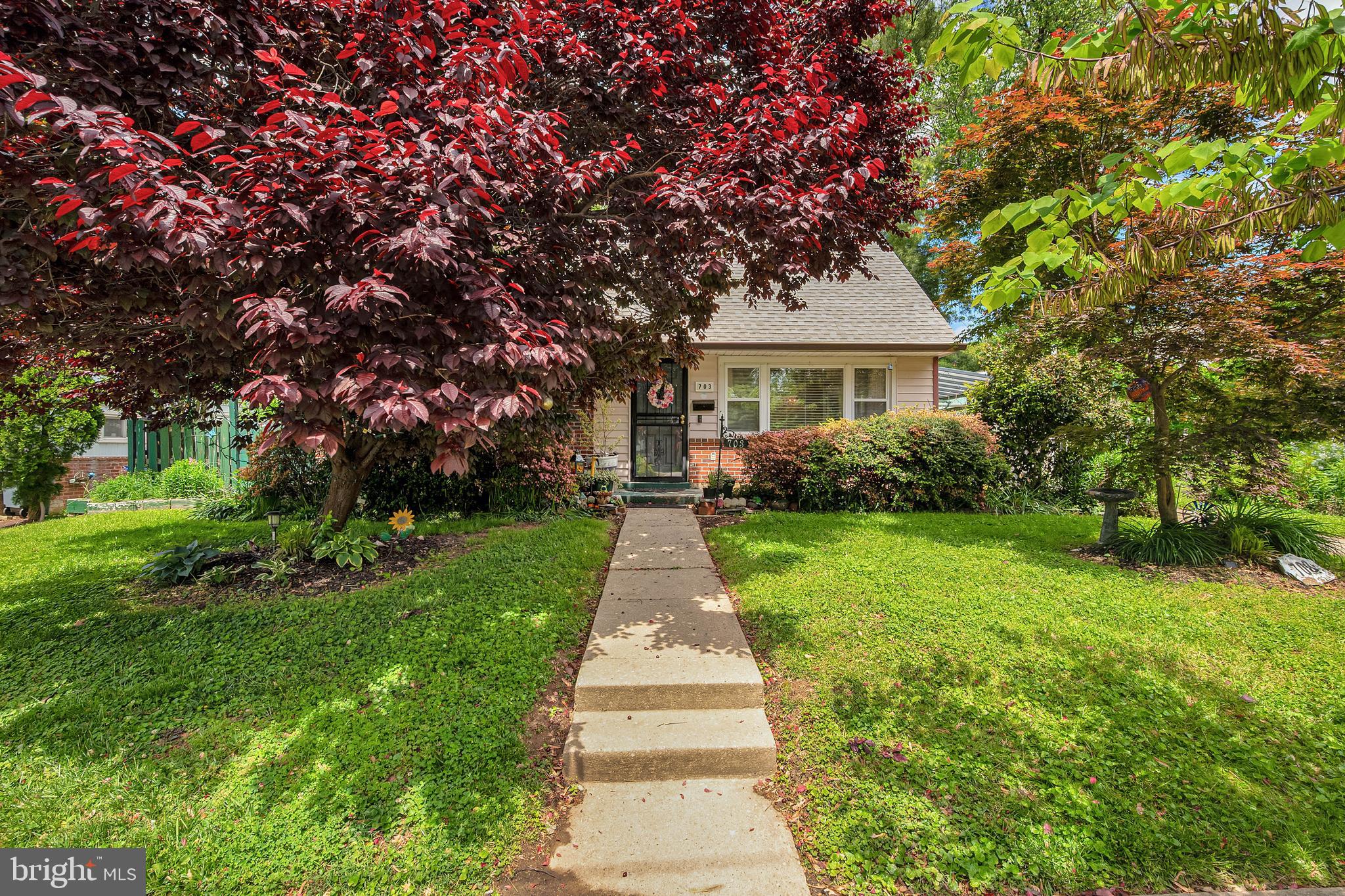 MCDONALD KNOLLS - Residential