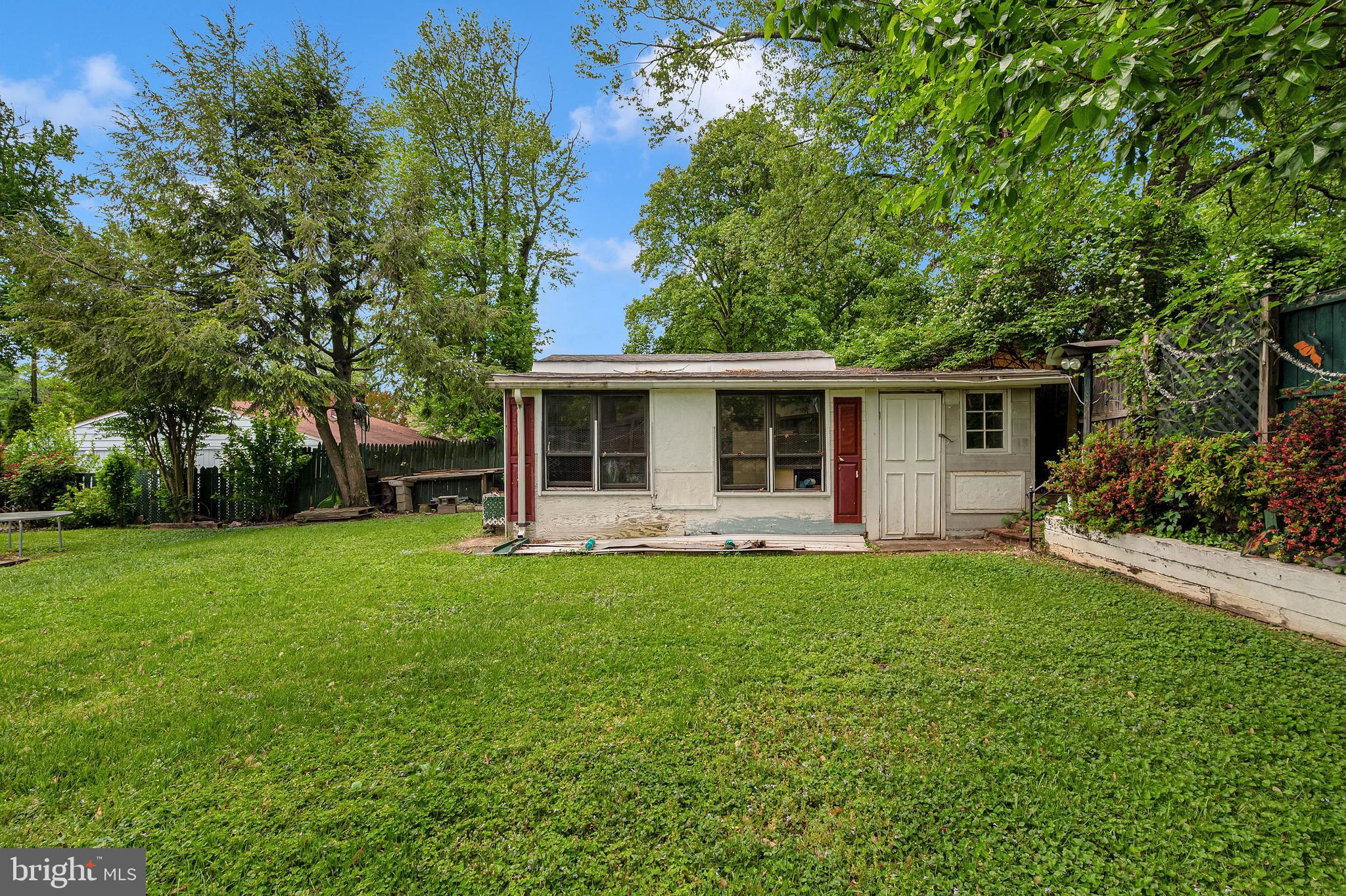 MCDONALD KNOLLS - Residential