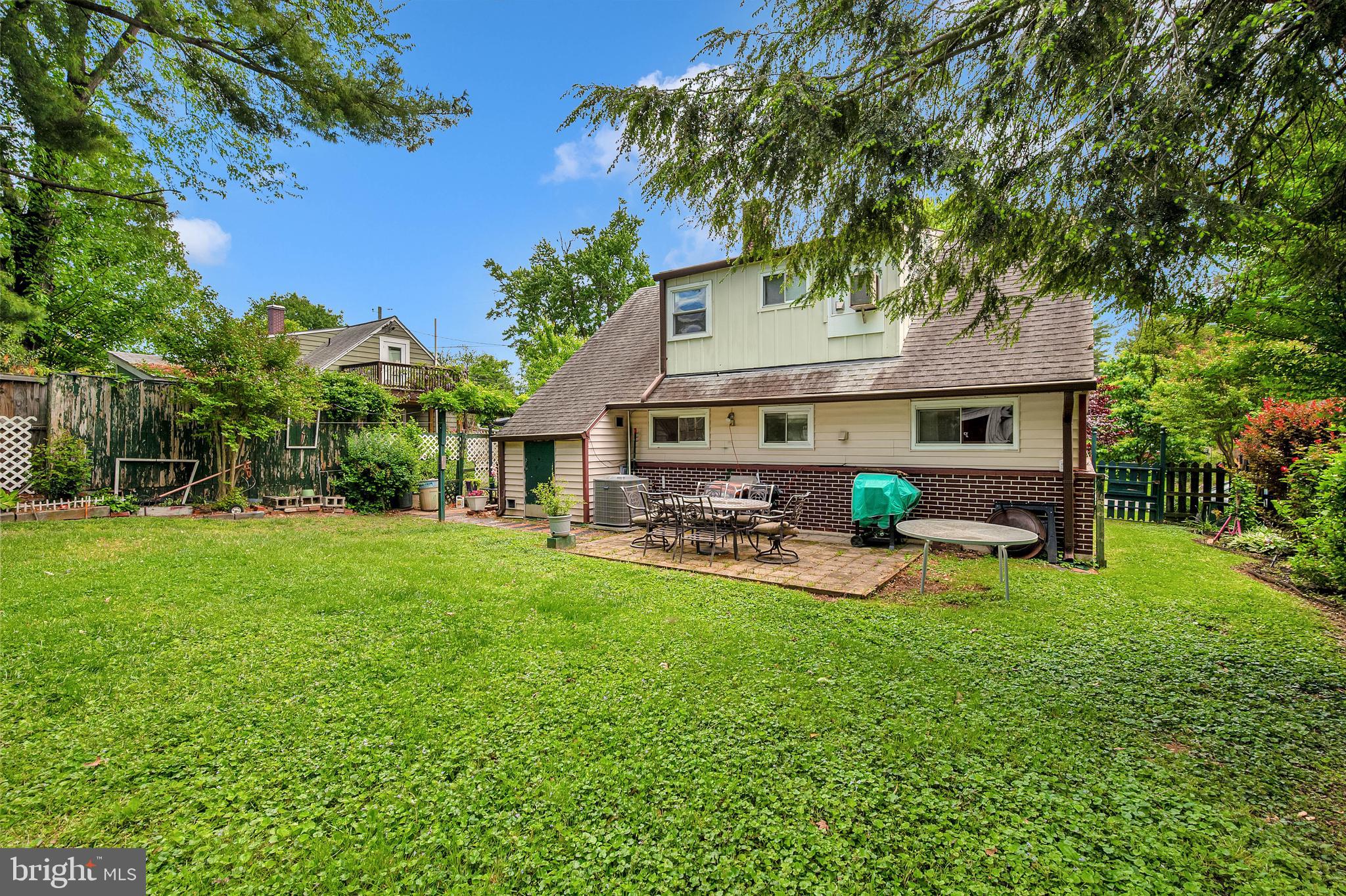 MCDONALD KNOLLS - Residential