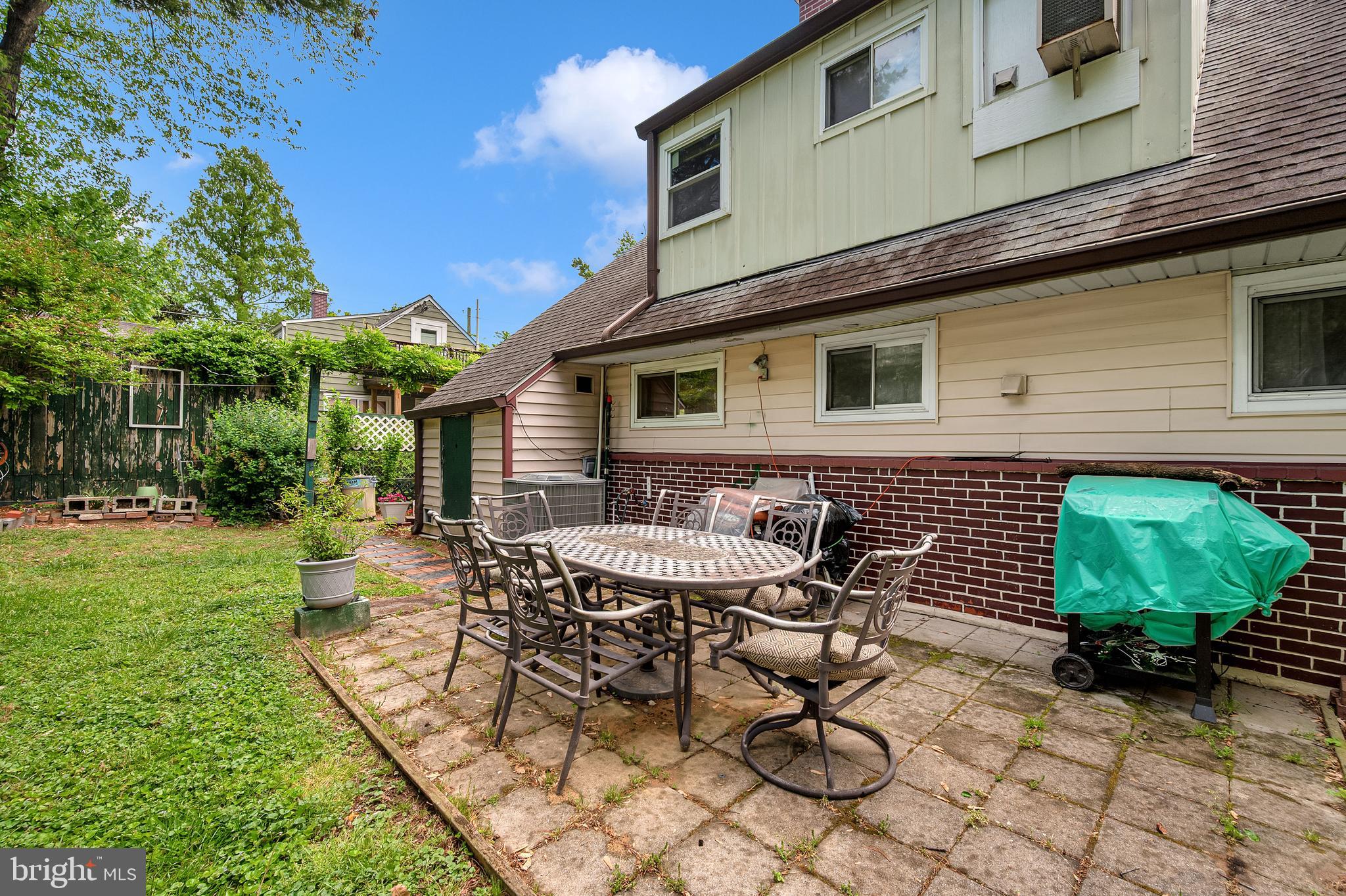 MCDONALD KNOLLS - Residential