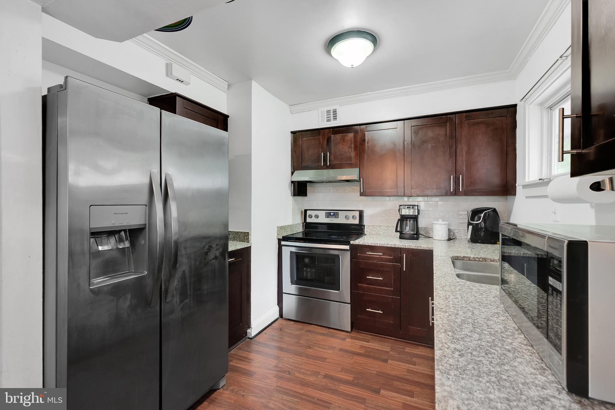MCDONALD KNOLLS - Residential