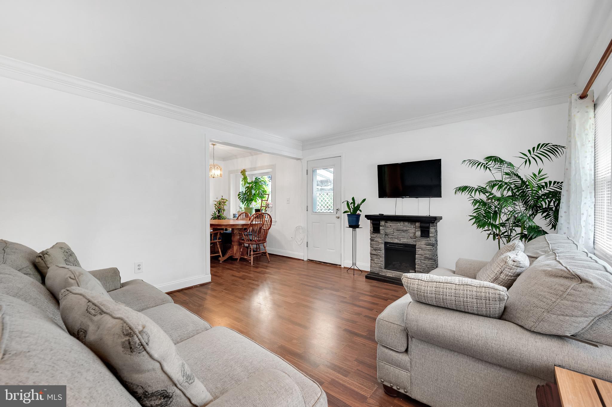 MCDONALD KNOLLS - Residential