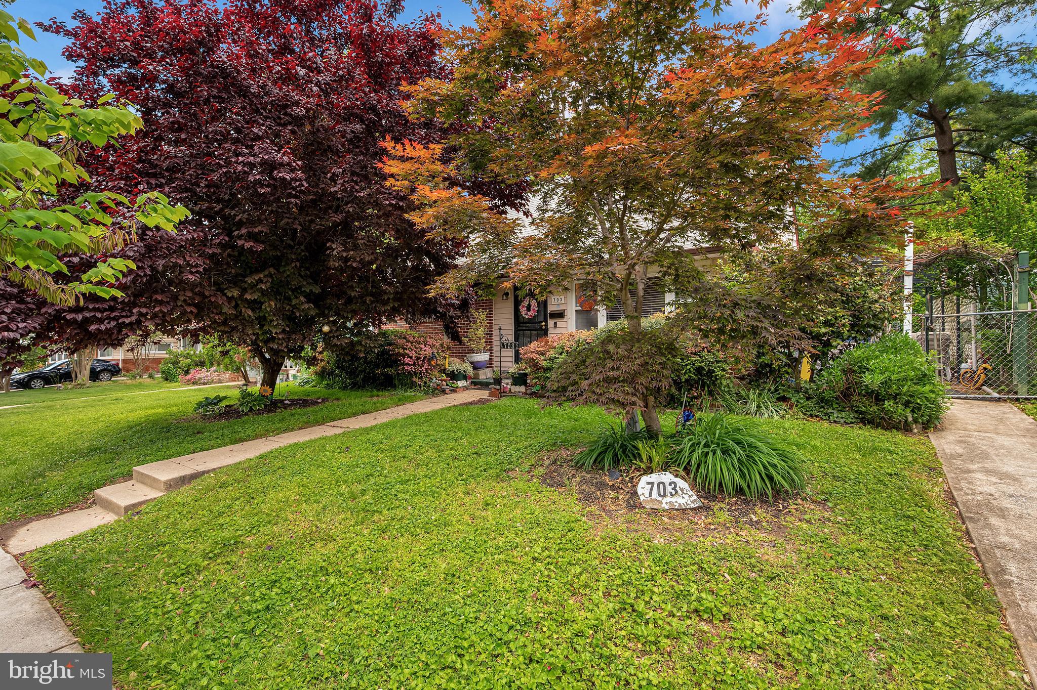 MCDONALD KNOLLS - Residential