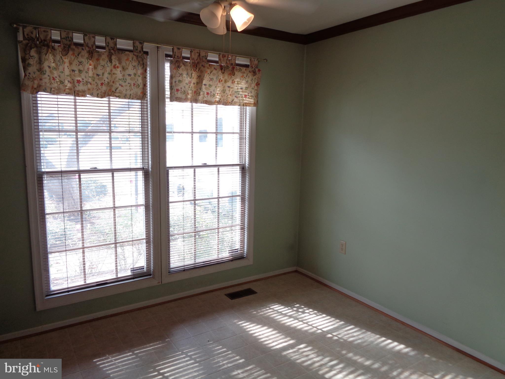 ST CHARLES SUB - HAMPSHIRE - Residential