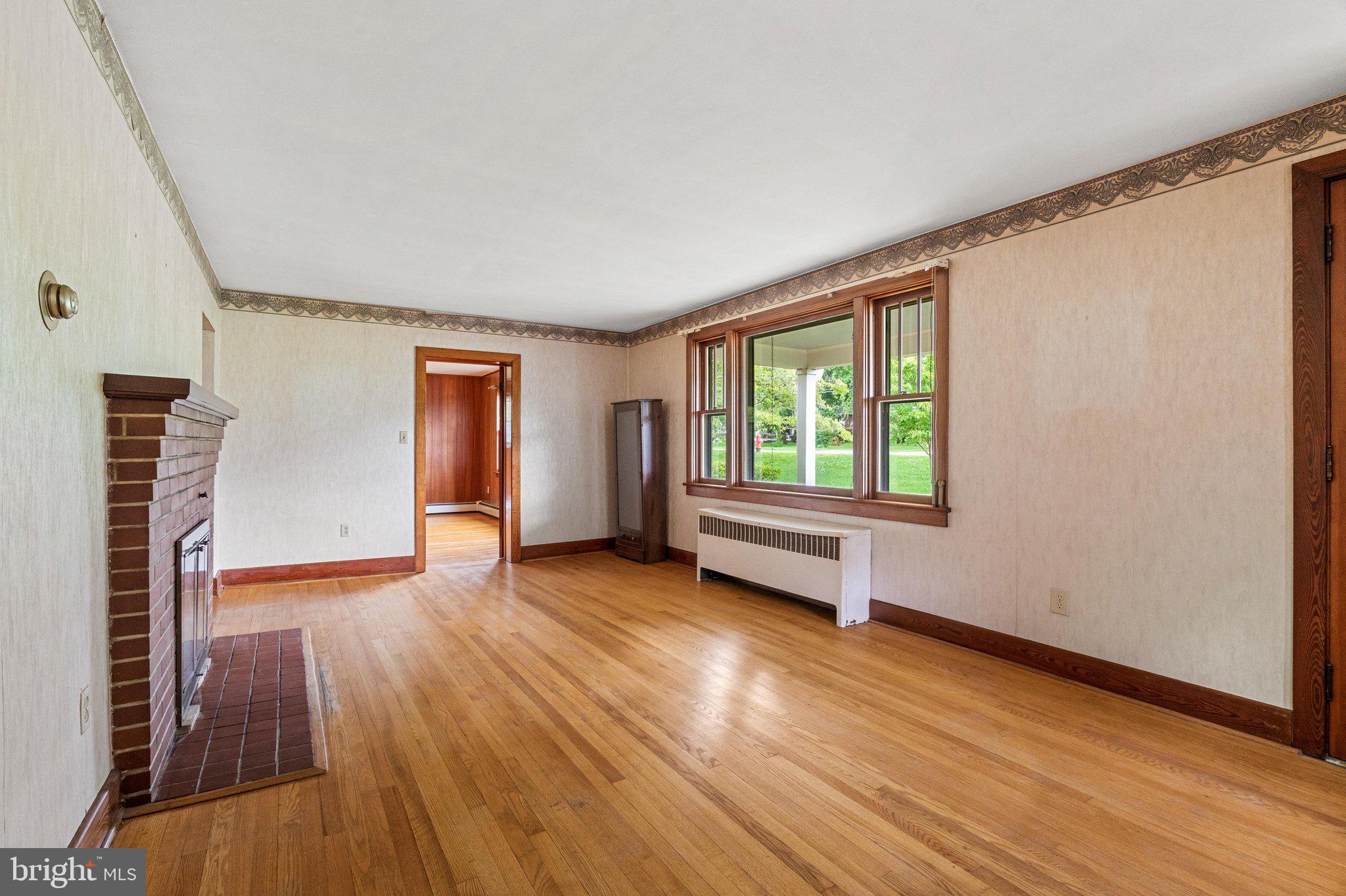 718 E MAIN STREET