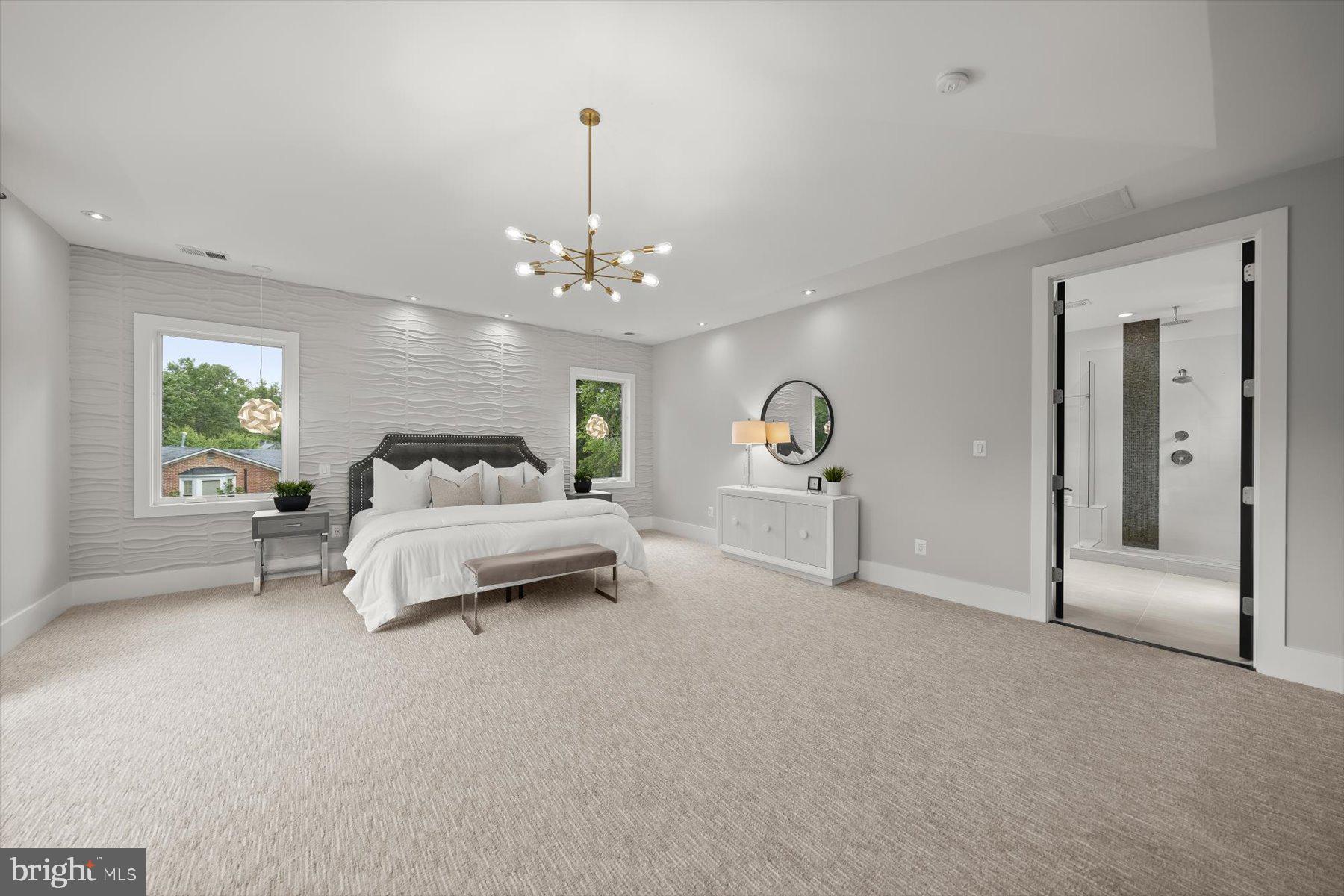 GOLF CLUB MANOR - Residential