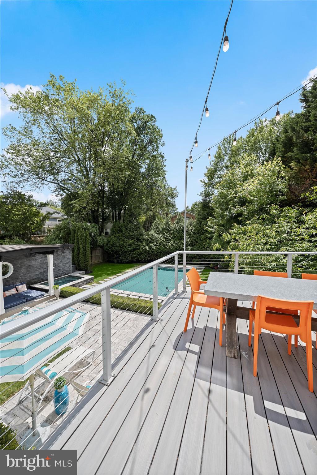 GOLF CLUB MANOR - Residential