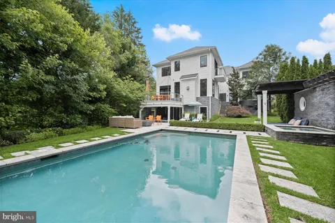 4012 N Upland Street, Arlington, VA MLS: VAAR2057102