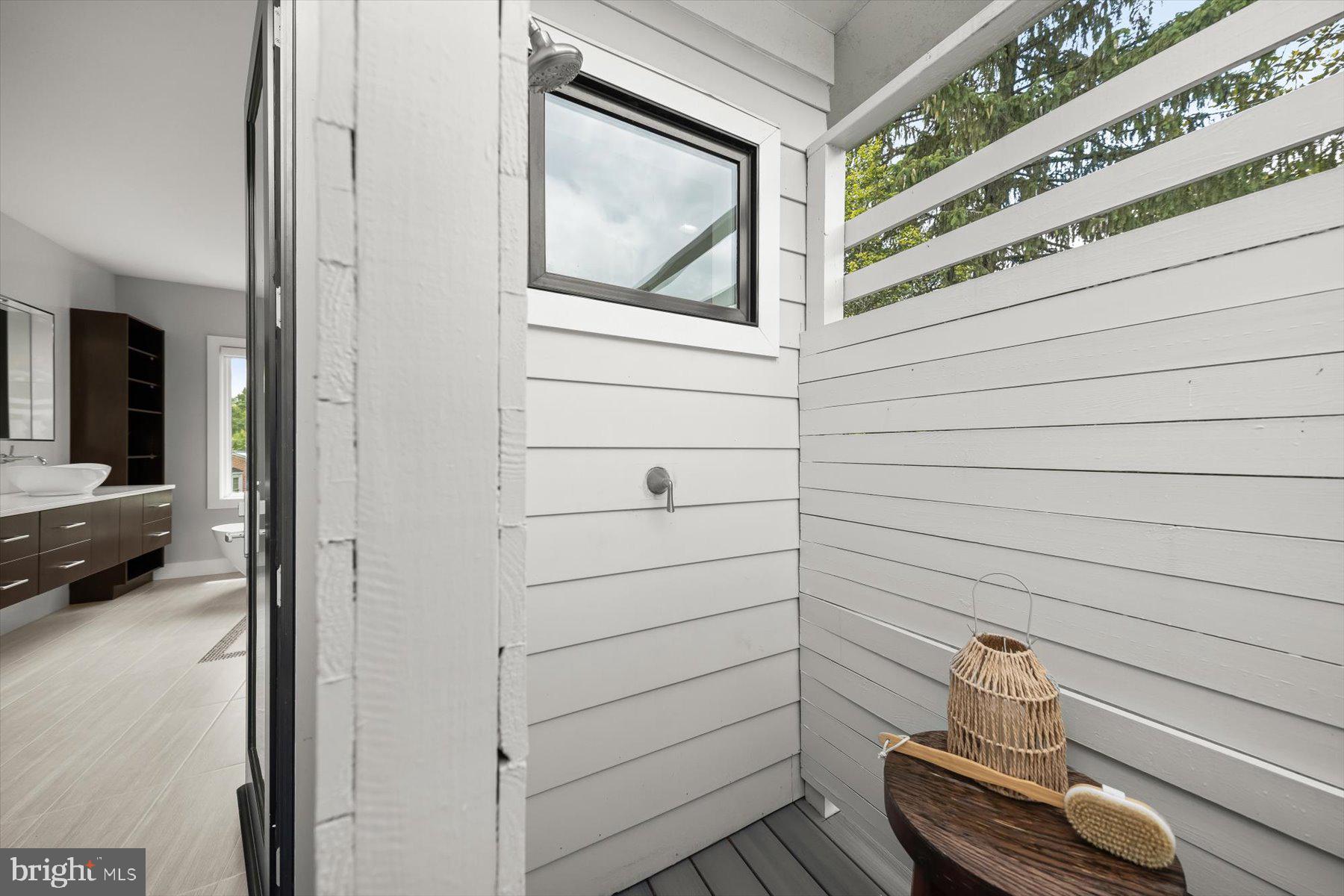 GOLF CLUB MANOR - Residential