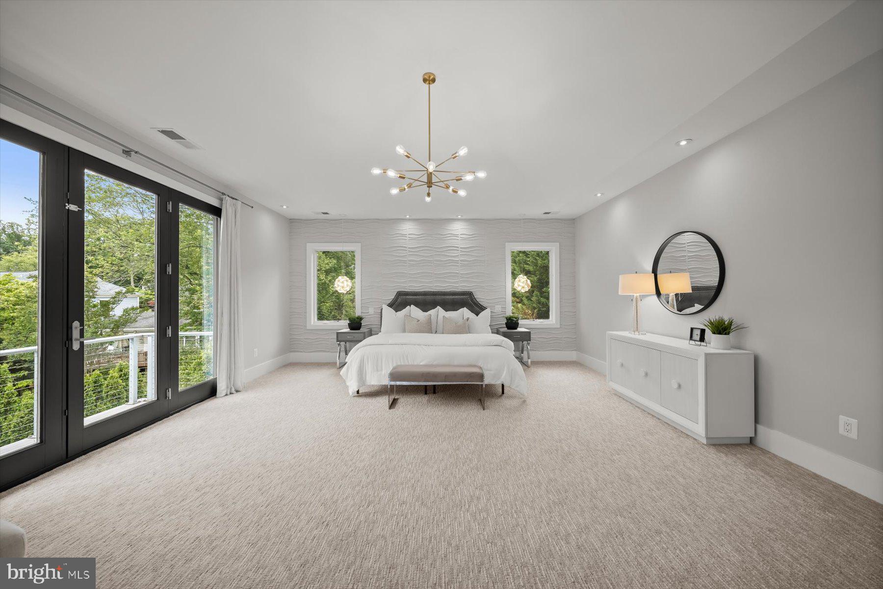 GOLF CLUB MANOR - Residential