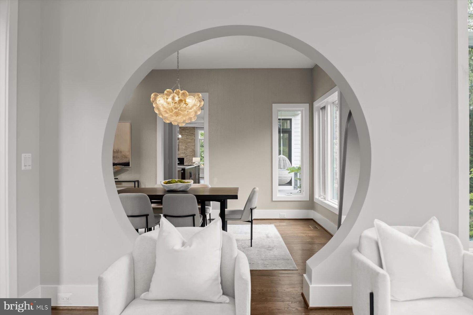 GOLF CLUB MANOR - Residential