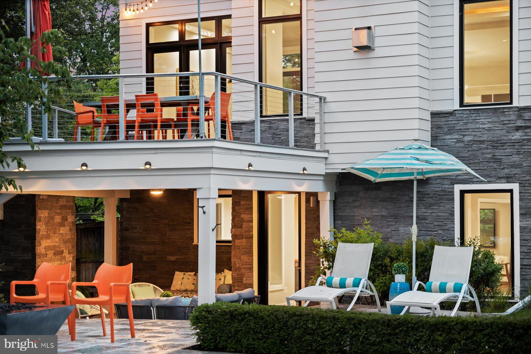 GOLF CLUB MANOR - Residential