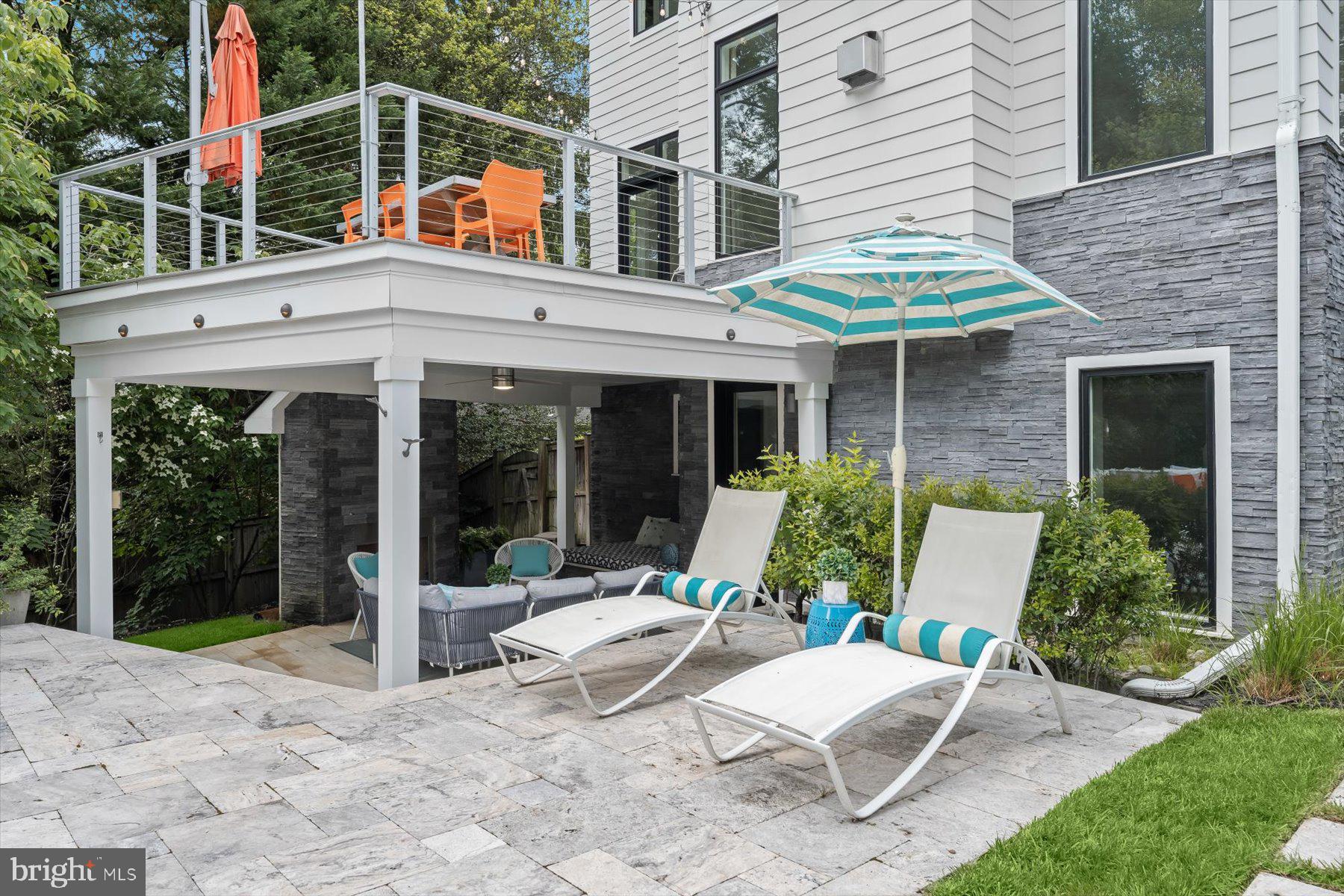 GOLF CLUB MANOR - Residential