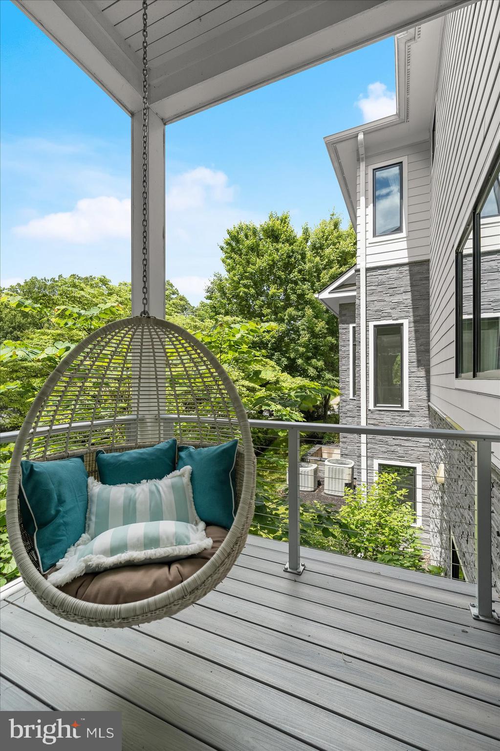 GOLF CLUB MANOR - Residential