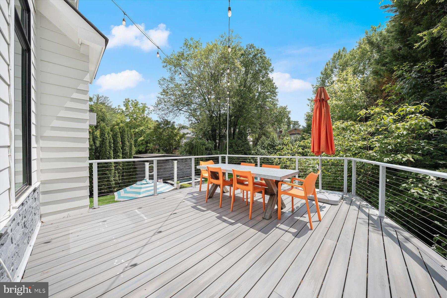 GOLF CLUB MANOR - Residential