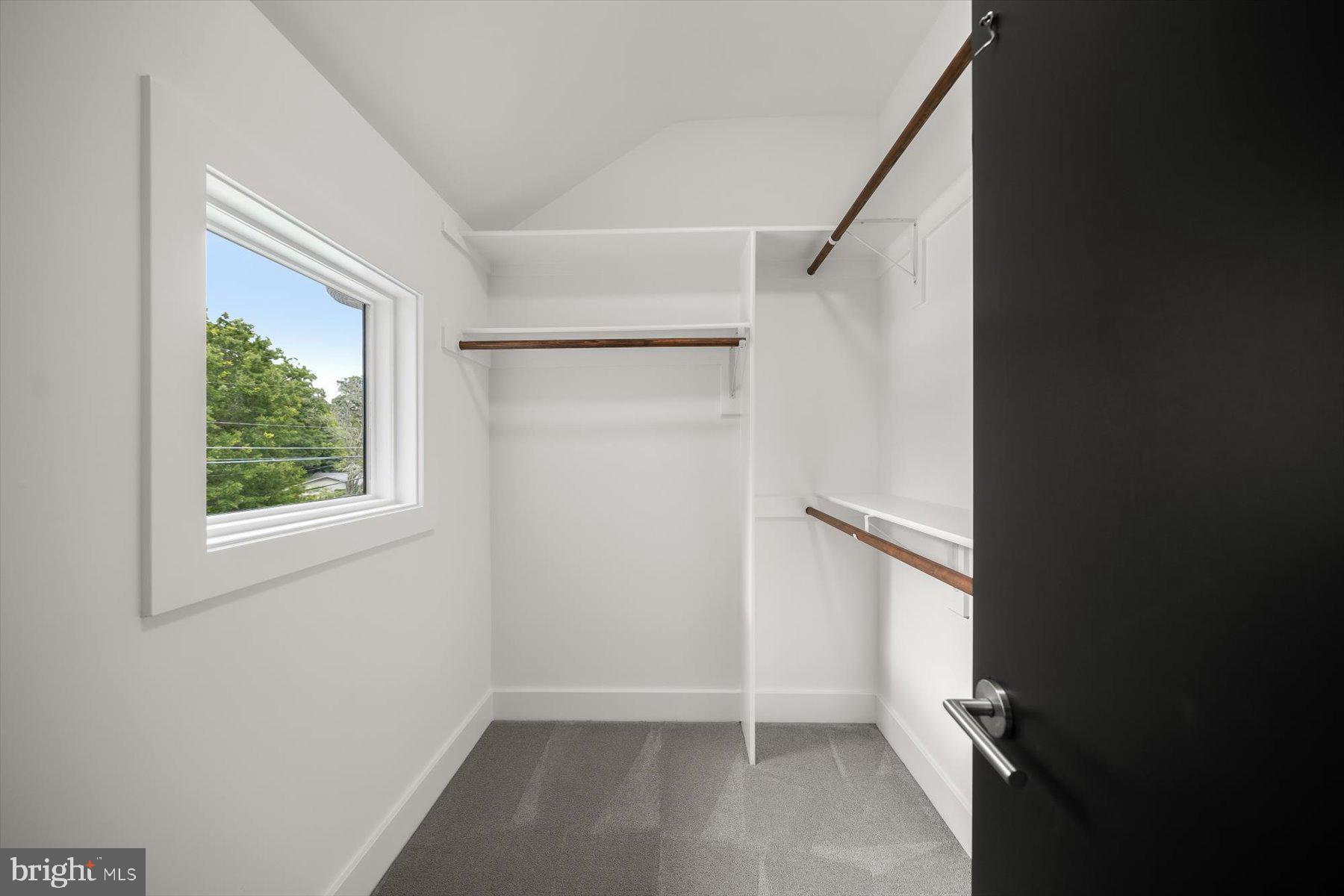 GOLF CLUB MANOR - Residential